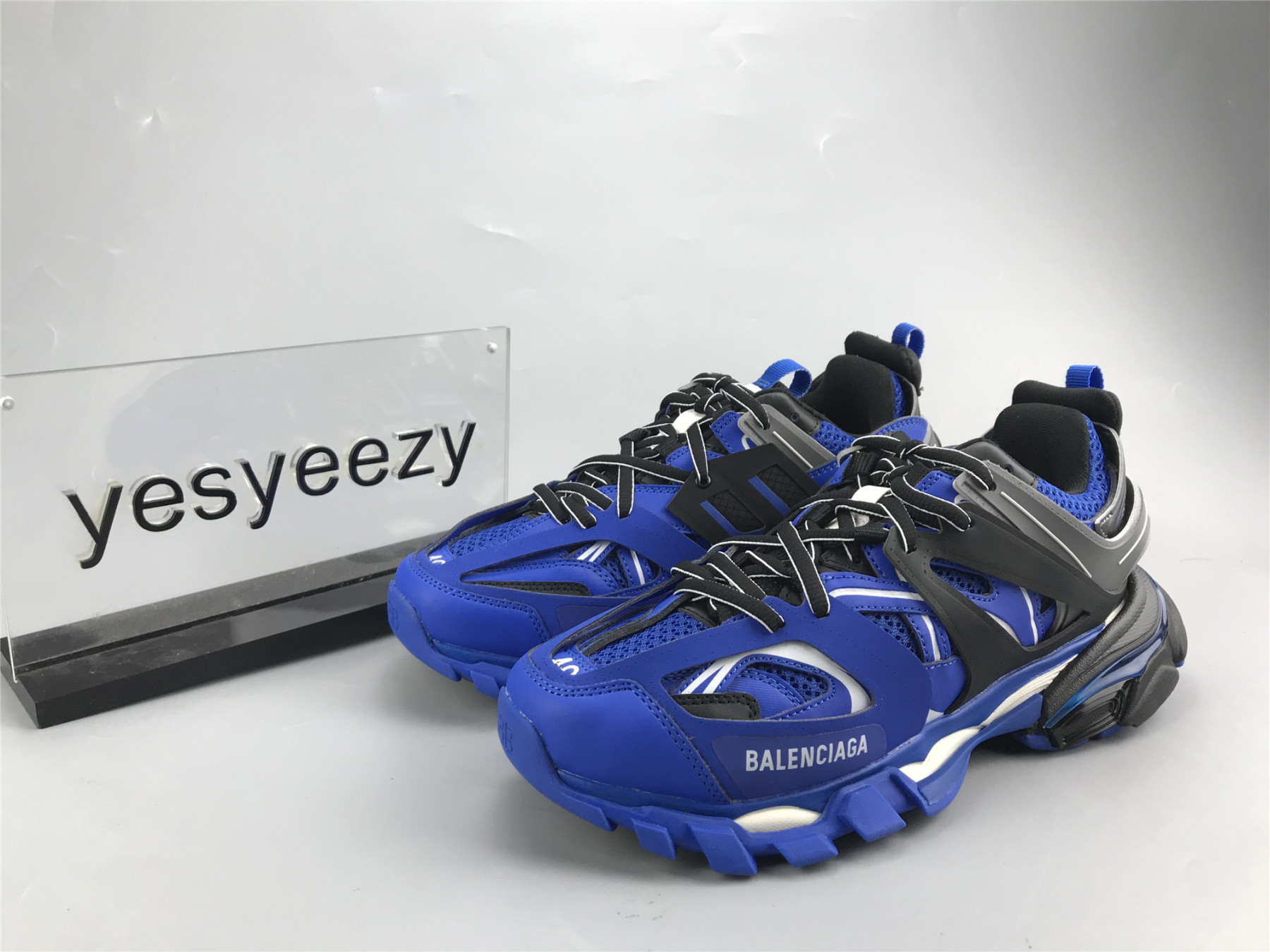 UA TRACK TRAINER BLACK ROYAL SNEAKER