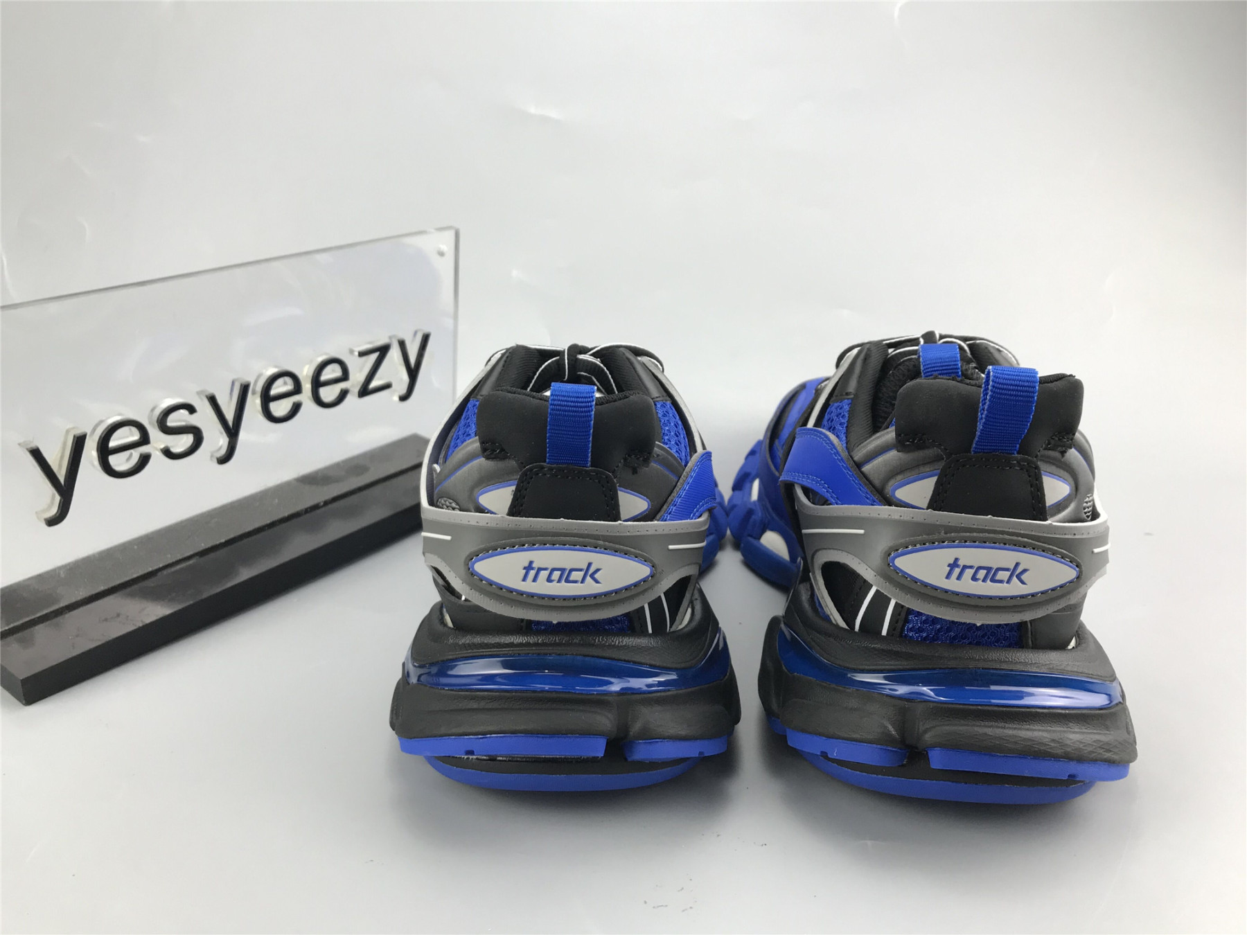 UA TRACK TRAINER BLACK ROYAL SNEAKER