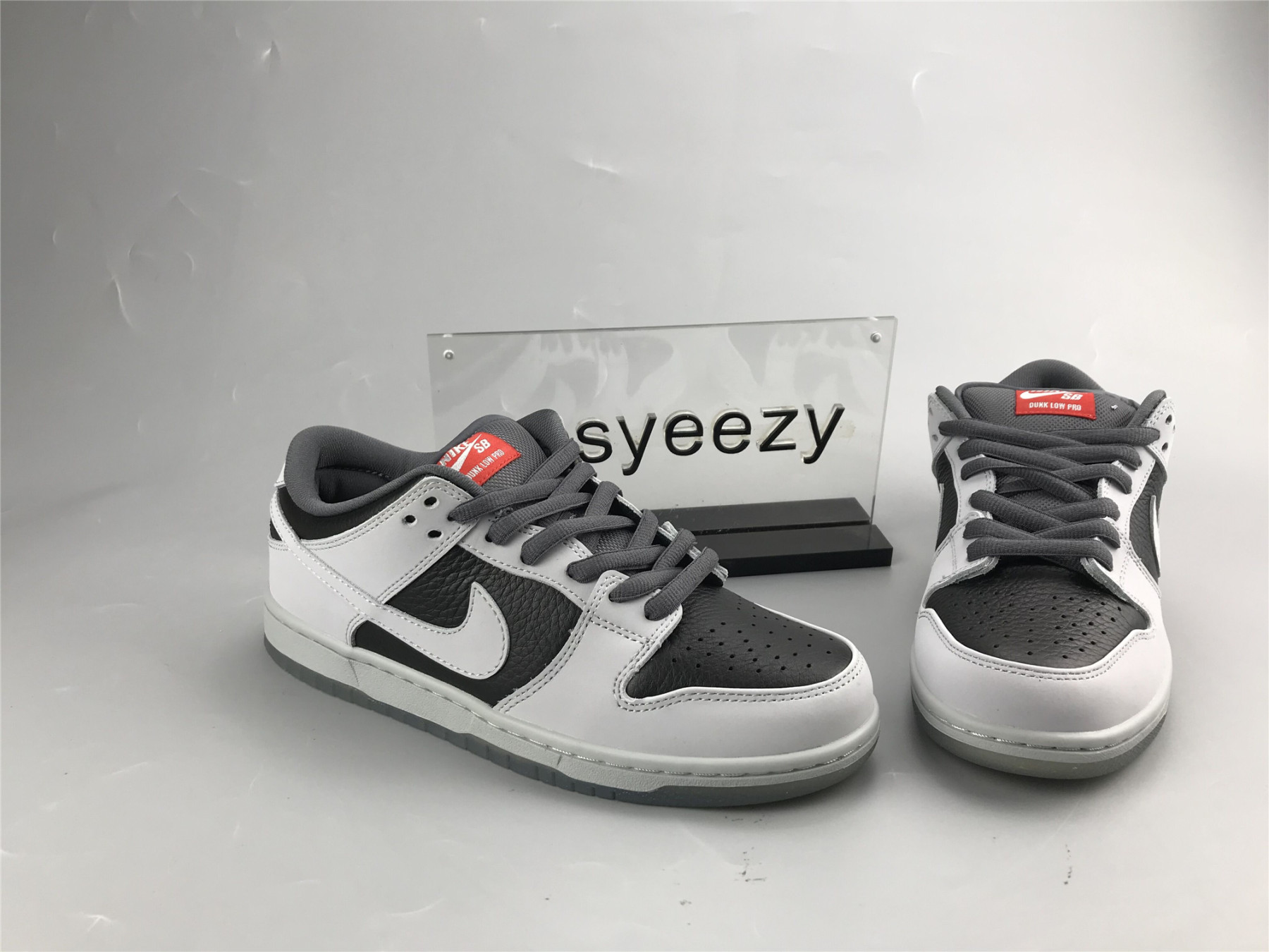 UA NIKE ATLAS X DUNK LOW PREMIUM SB