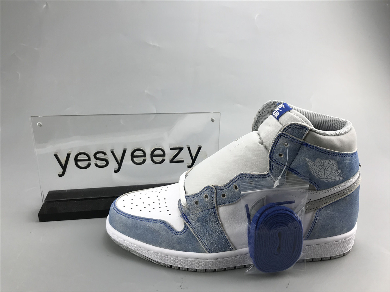 UA AIR JORDAN 1 RETRO HIGH OG 