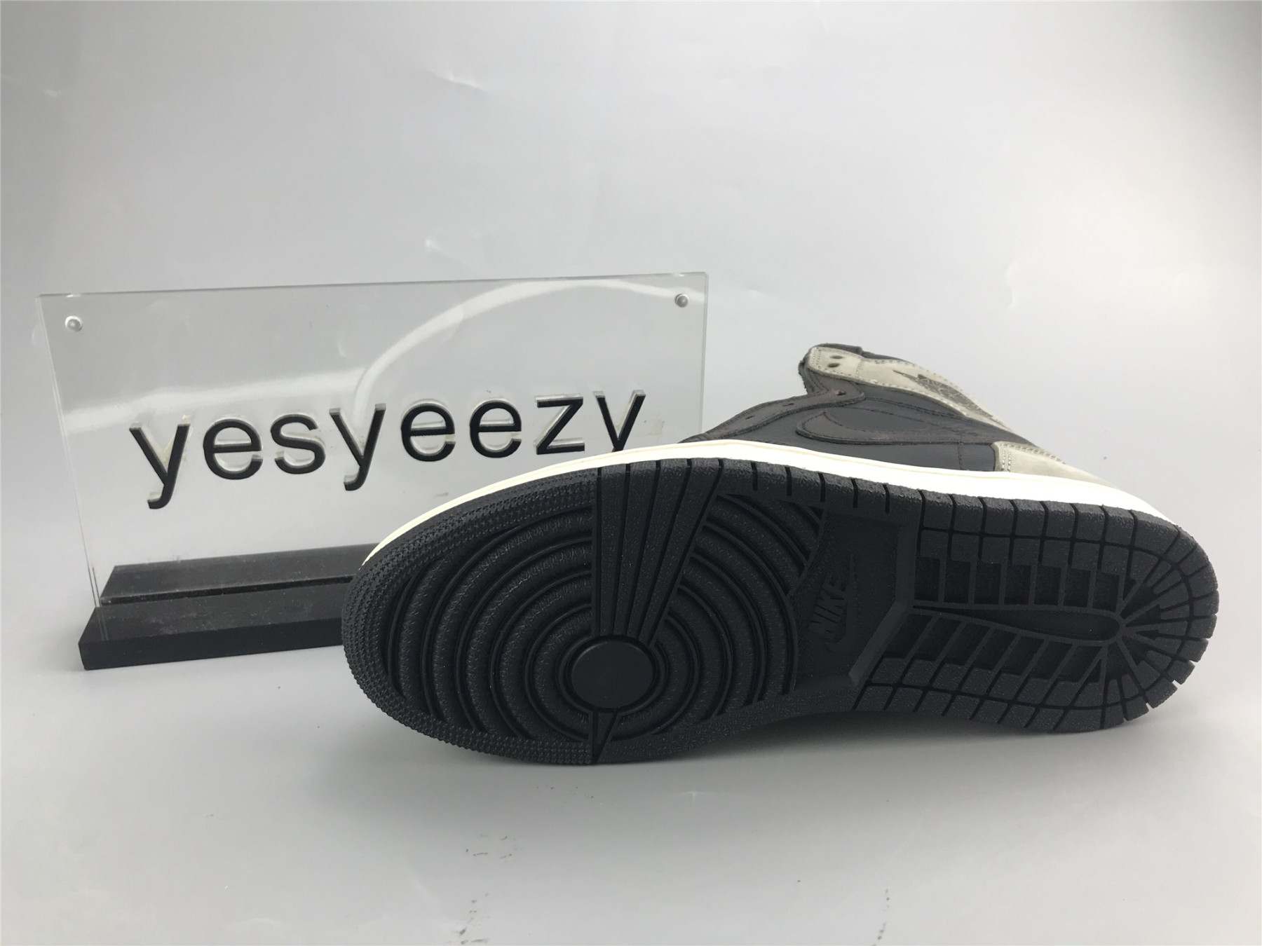 UA AIR JORDAN 1 RETRO HIGH OG 