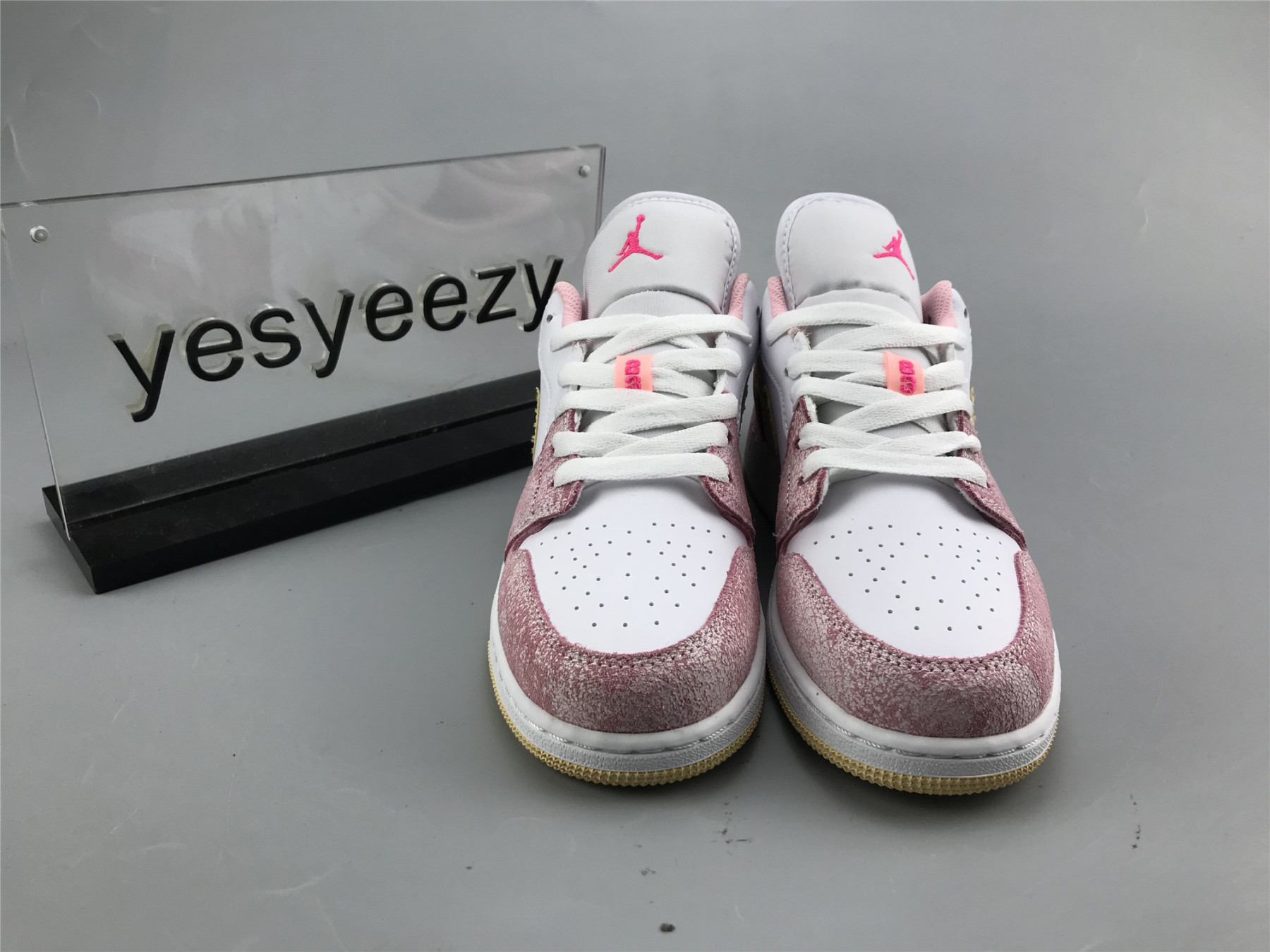 UA AIR JORDAN 1 LOW GS 