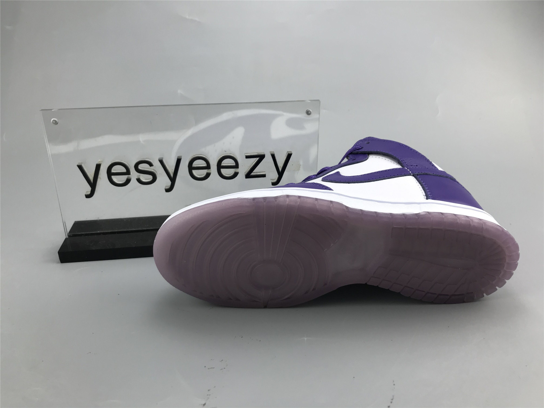 UA NIKE WMNS DUNK HIGH 