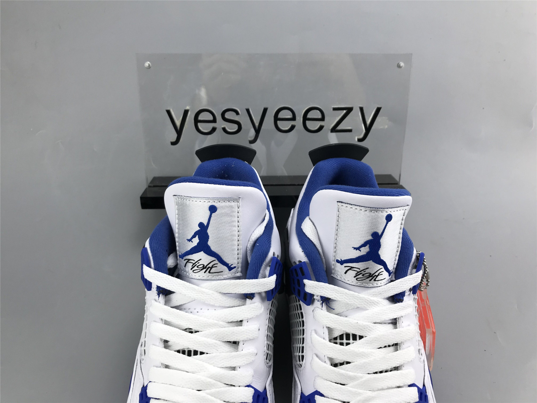 UA AIR JORDAN 4 RETRO 