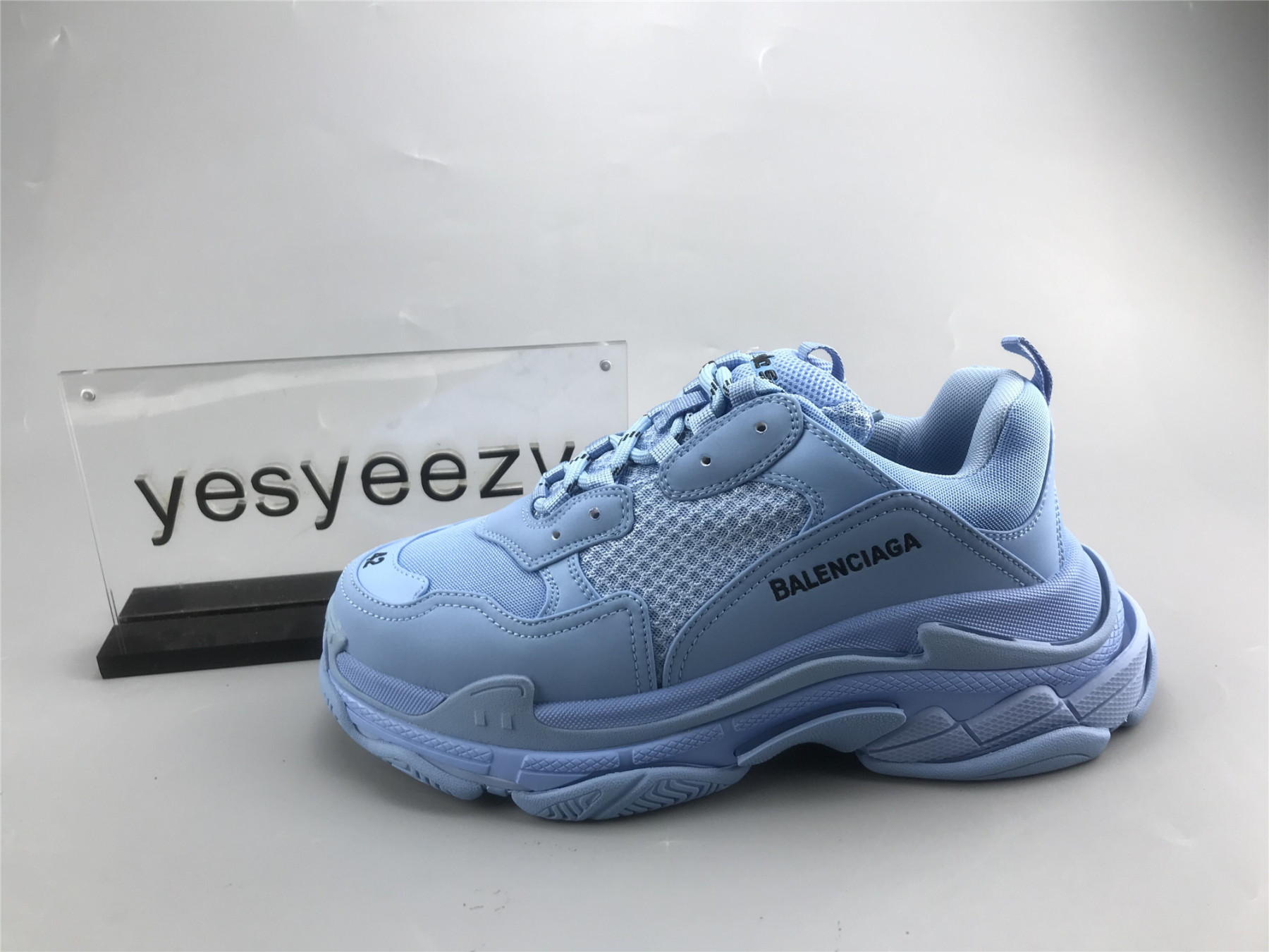 UA TRIPLE S SNEAKER LIGHT BLUE