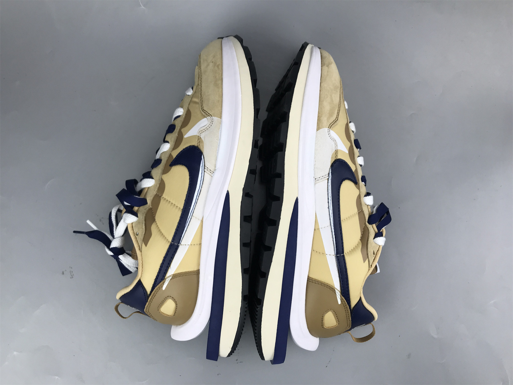 UA NIKE SACAI X VAPORWAFFLE 