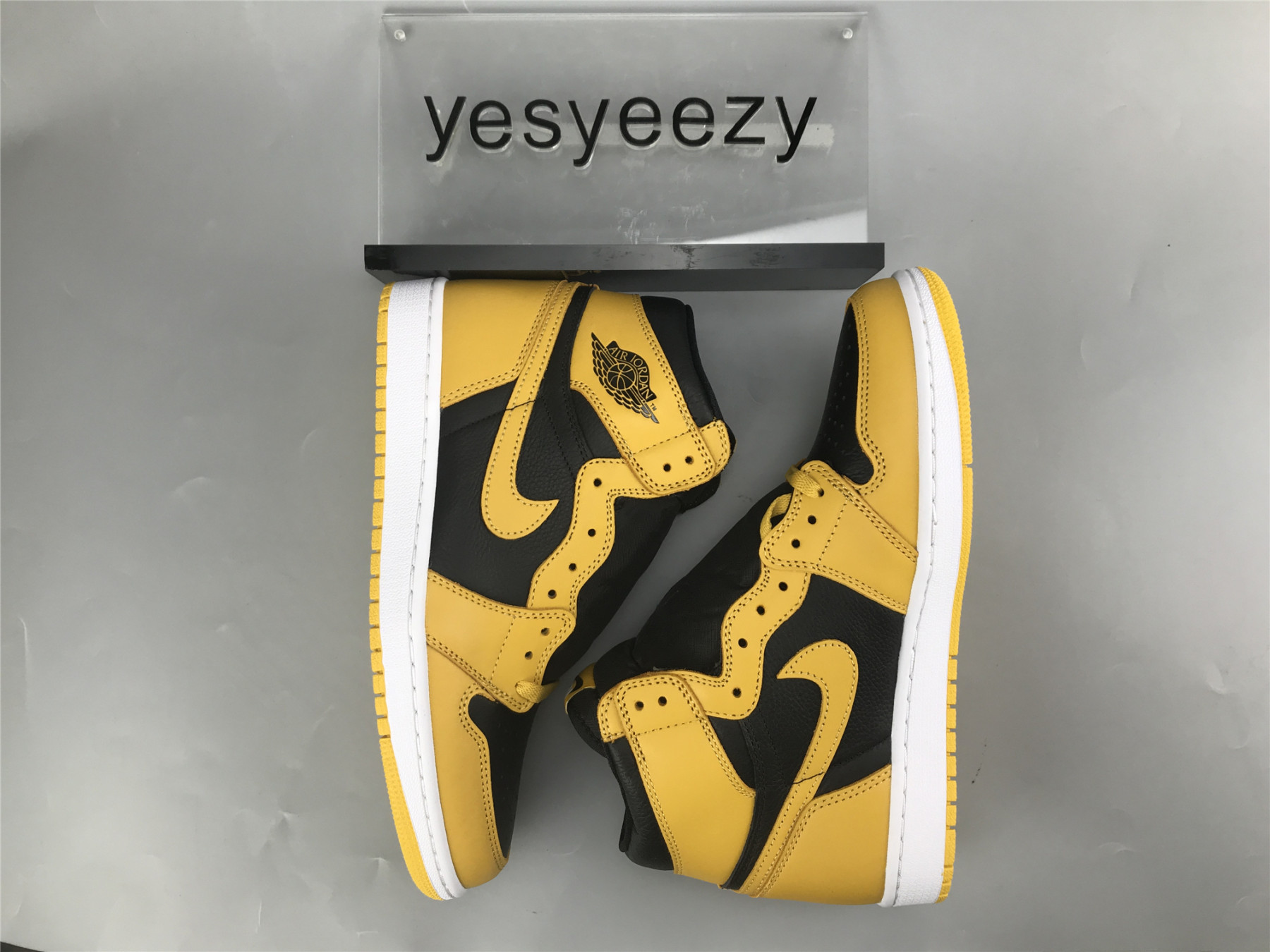 UA AIR JORDAN 1 HIGH RETRO OG 