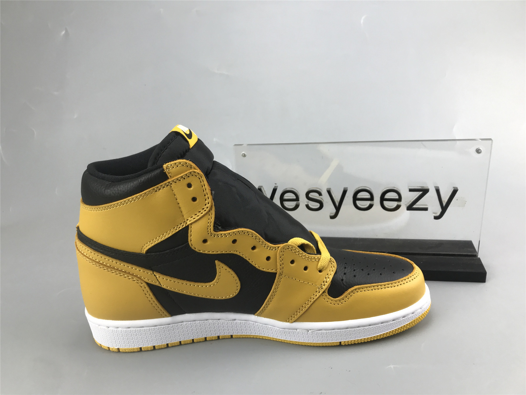 UA AIR JORDAN 1 HIGH RETRO OG 