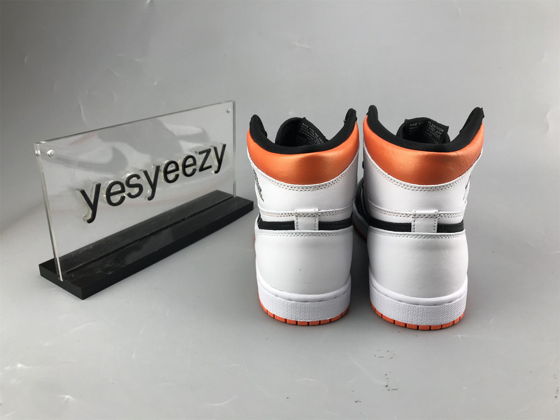 UA AIR JORDAN 1 RETRO HIGH  