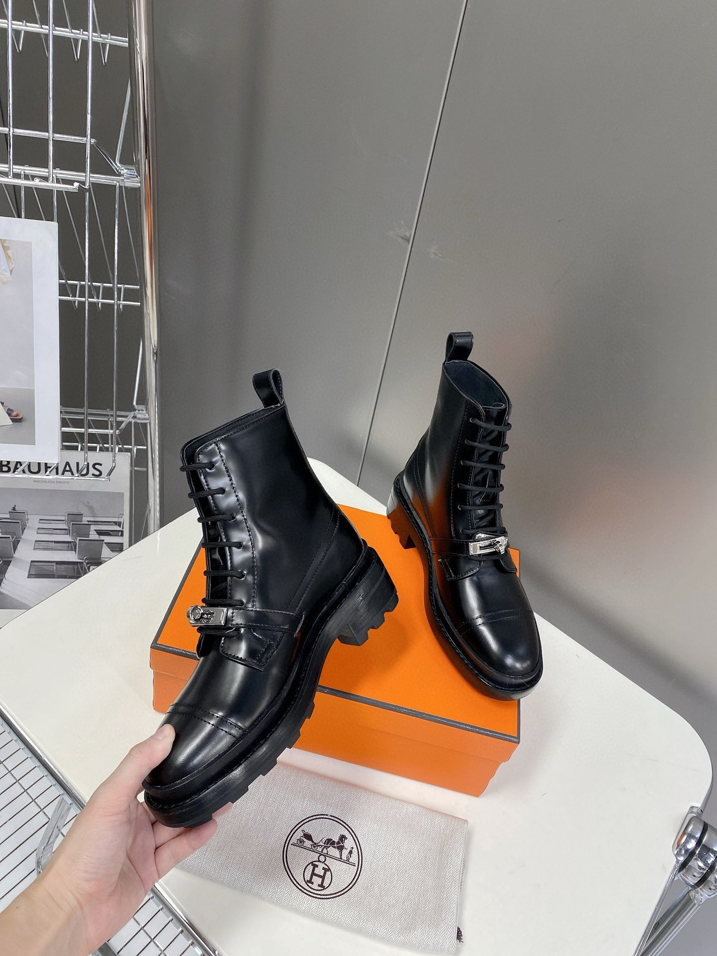 UA Hermes Funk Ankle Boot