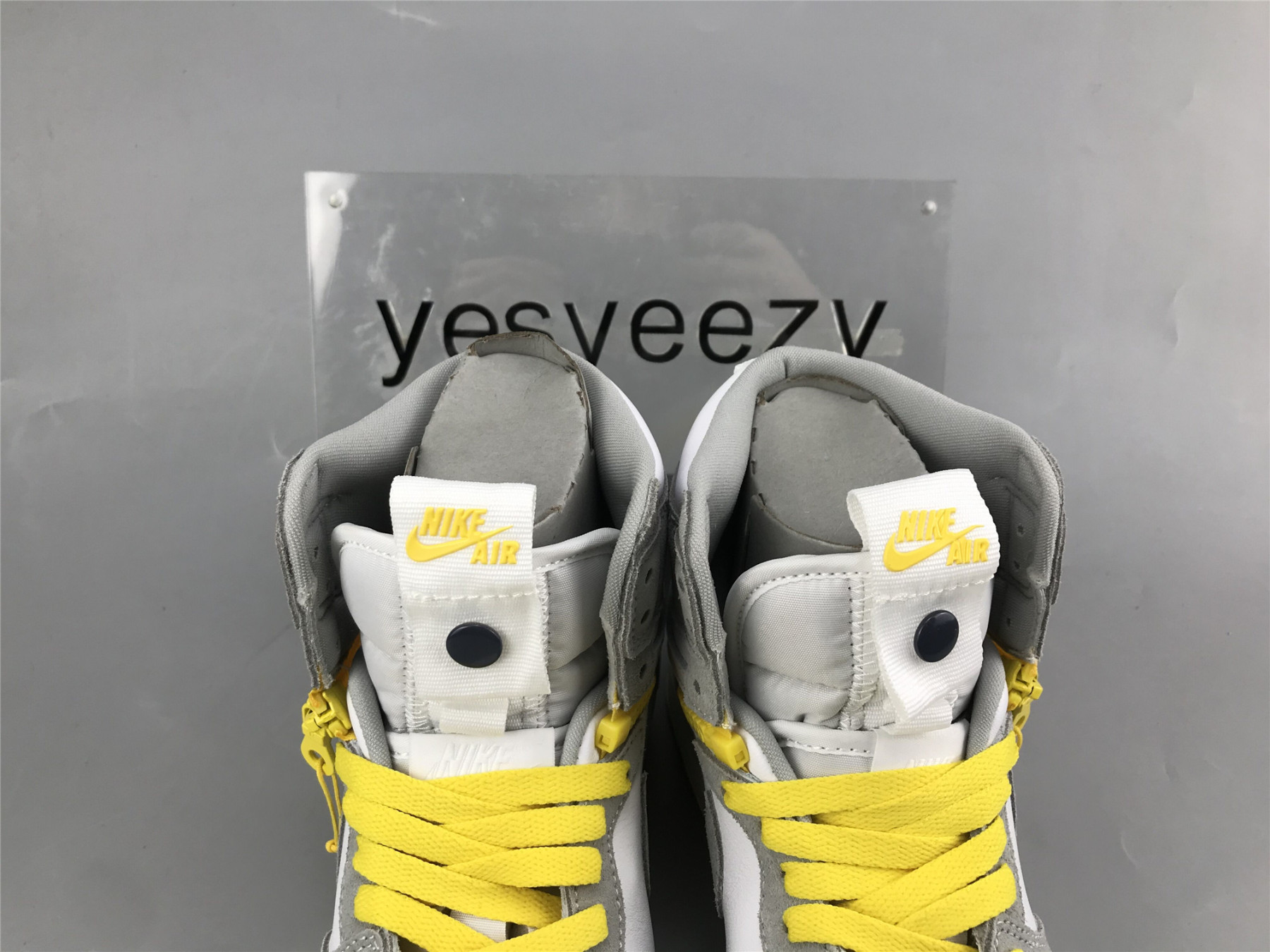 UA AIR JORDAN 1 HIGH SWITCH 