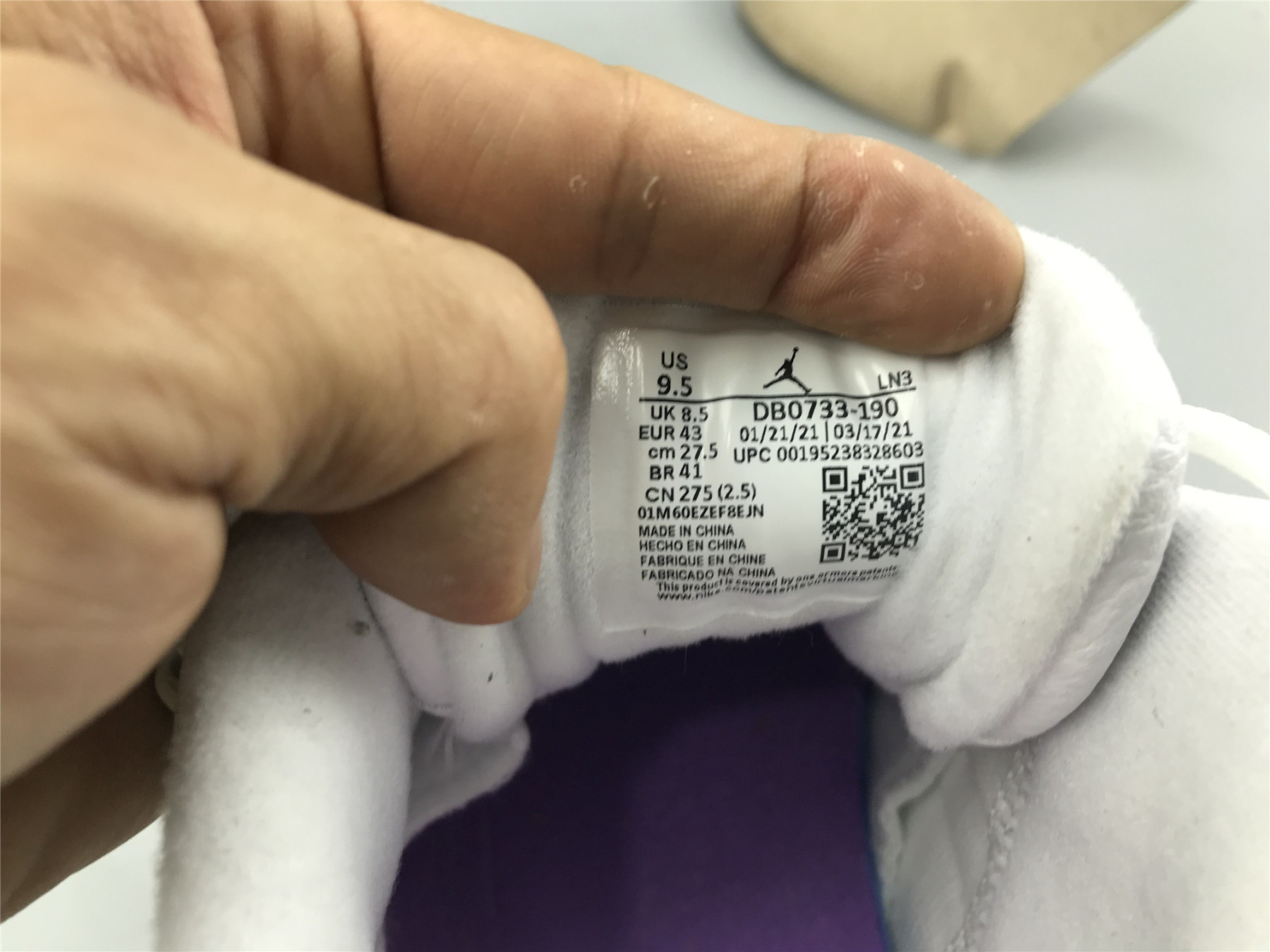 UA AIR JORDAN 12 RETRO LOW 