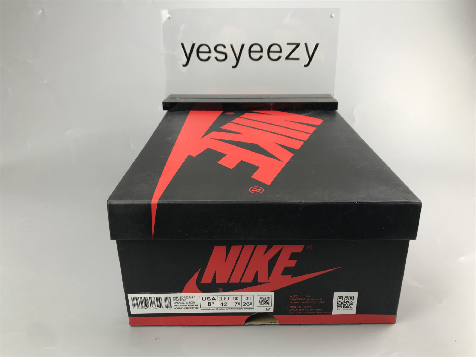 UA AIR JORDAN 1 HIGH SWITCH 