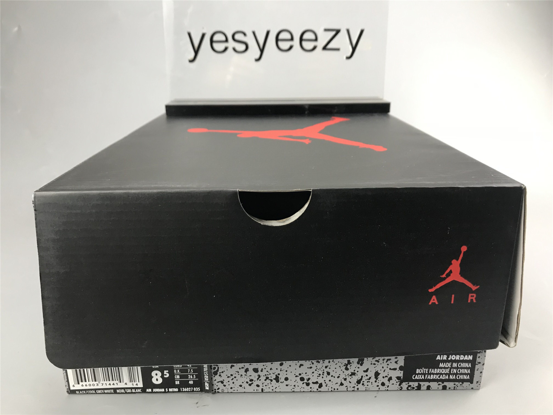 UA AIR JORDAN 5 RETRO 