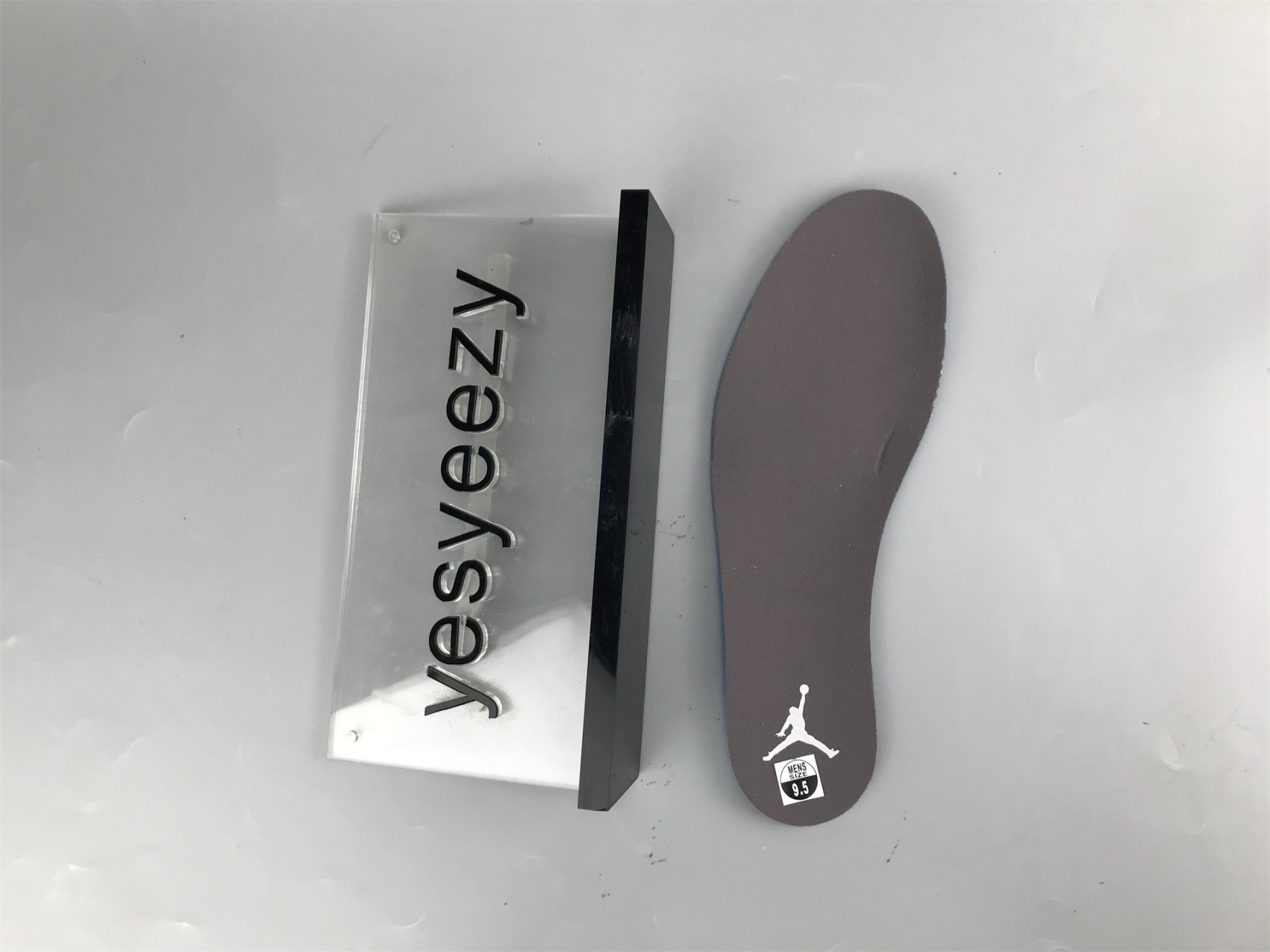 UA A MA MANIÃ‰RE X WMNS AIR JORDAN 3 RETRO SP 