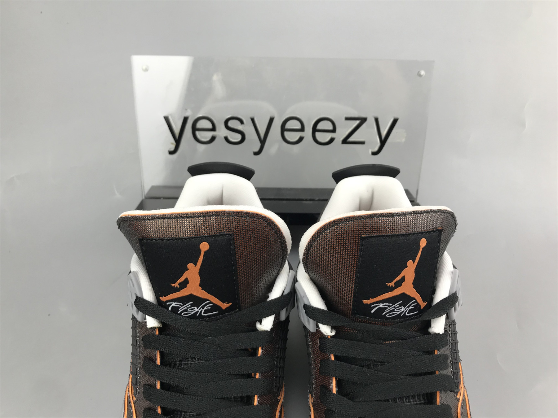 UA WMNS AIR JORDAN 4 RETRO 