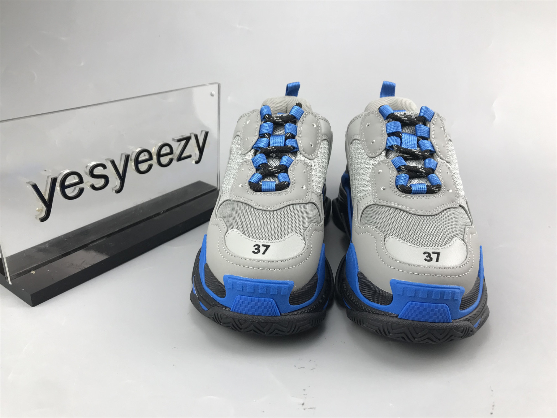 UA TRIPLE S CLEAR SOLE ASH ROYAL