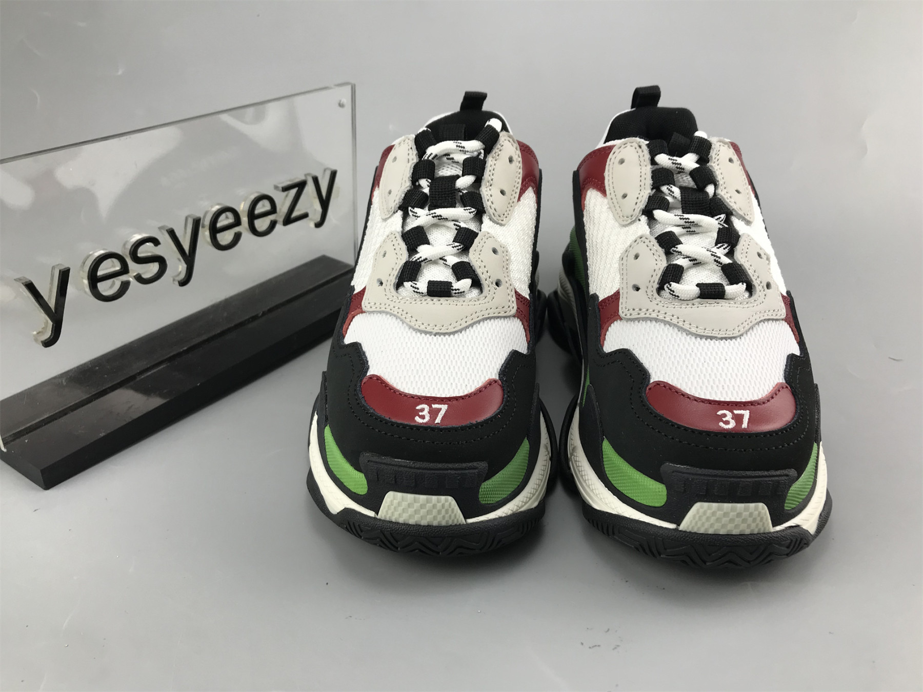 UA TRIPLE S CLEAR SOLE WHITE BURGUNDY
