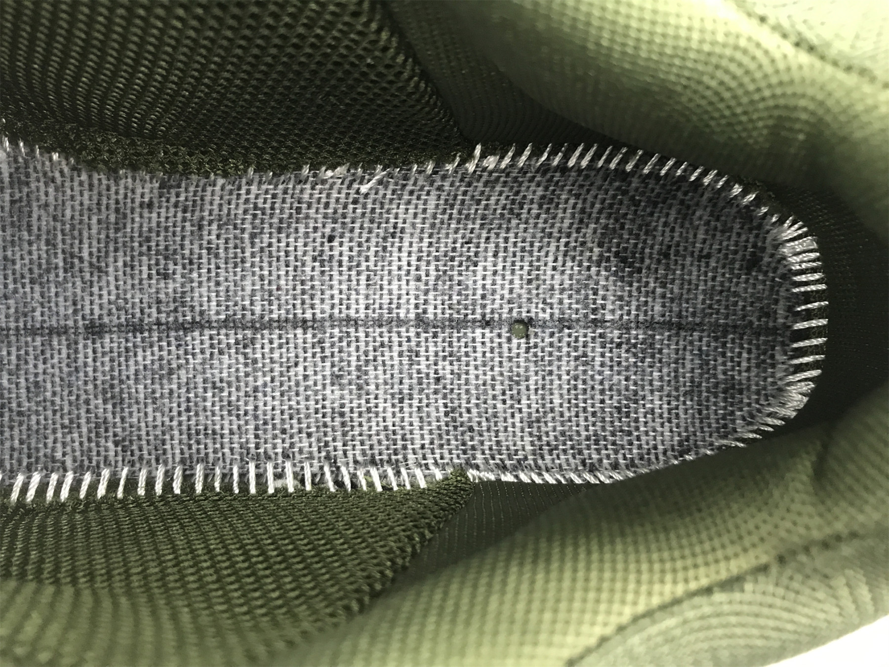 UA TRIPLE S CLEAR SOLE ARMY GREEN