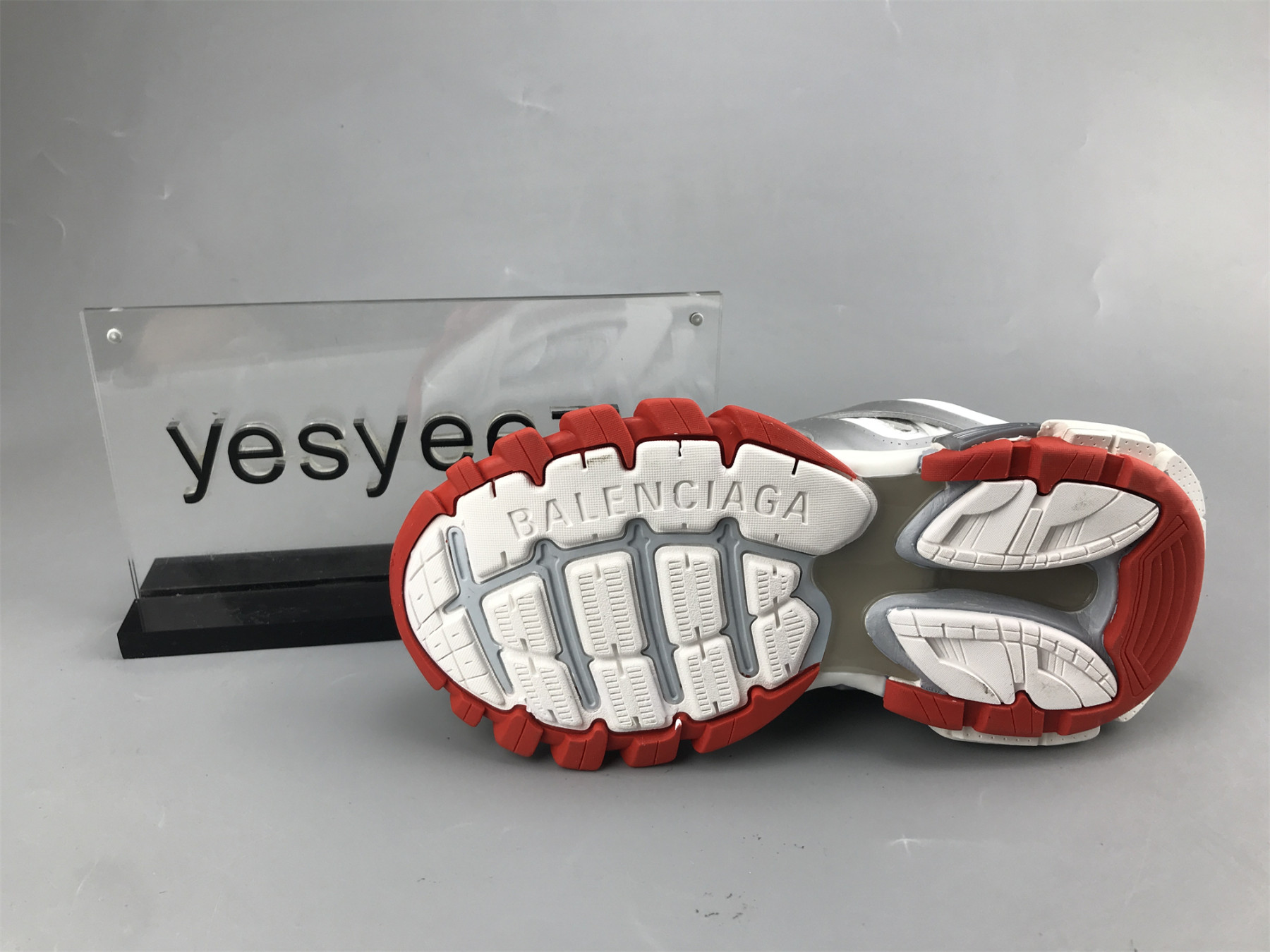 UA TRACK SNEAKER WHITE GREY RED