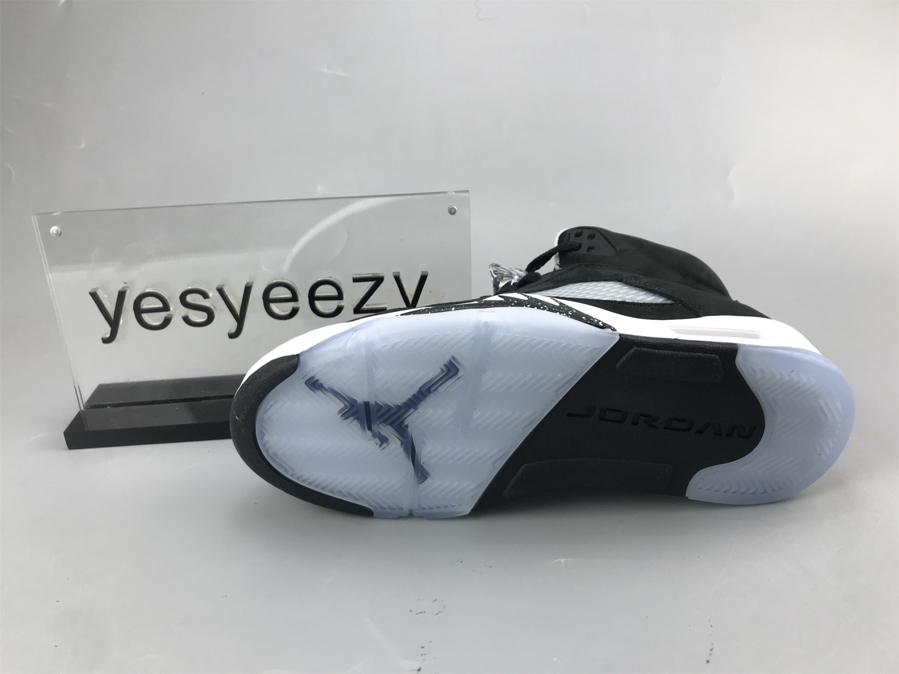 UA AIR JORDAN 5 RETRO 2021