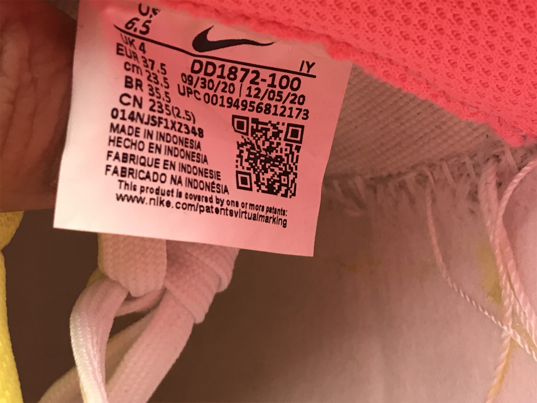 UA WMNS NIKE DUNK LOW SE 