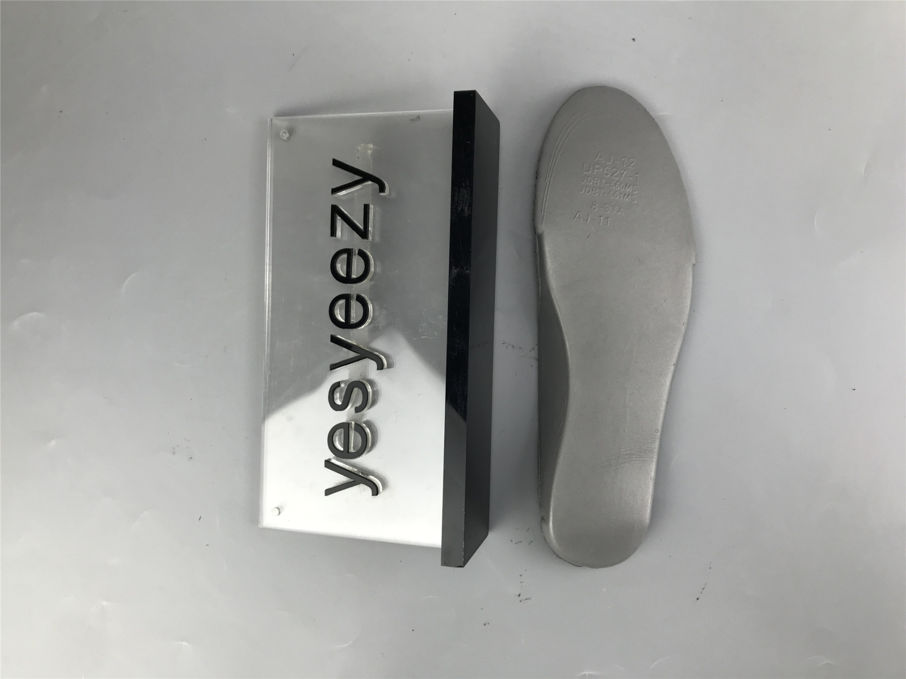 UA AIR JORDAN 7 RETRO 