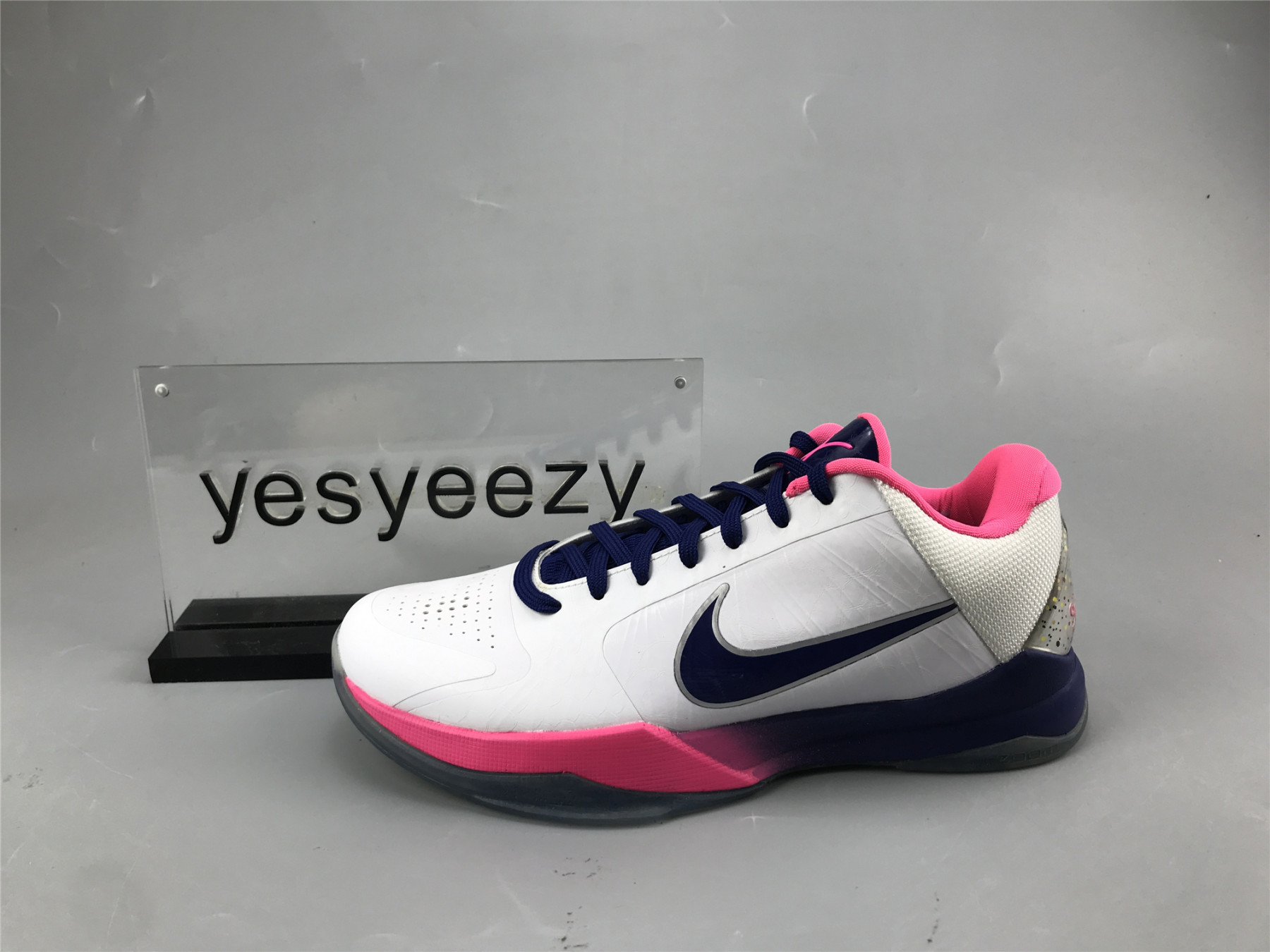 UA NIKE ZOOM KOBE 5 PROTRO 