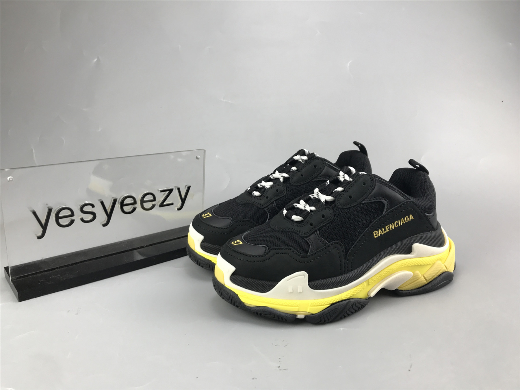 UA TRIPLE S CLEAR SOLE BLACK YELLOW