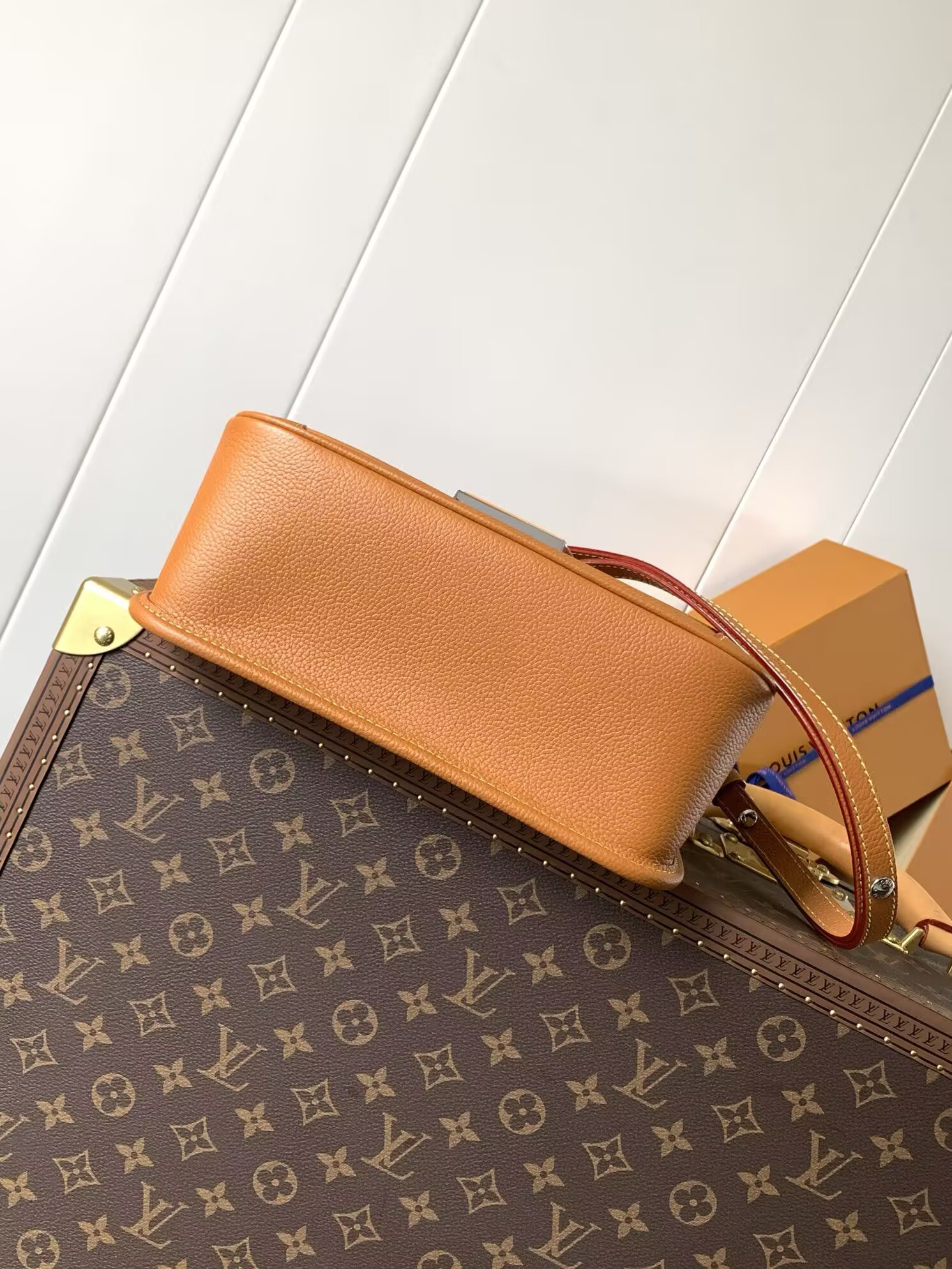 LV BUCI Handbags M59459 15.5x9x24.5cm