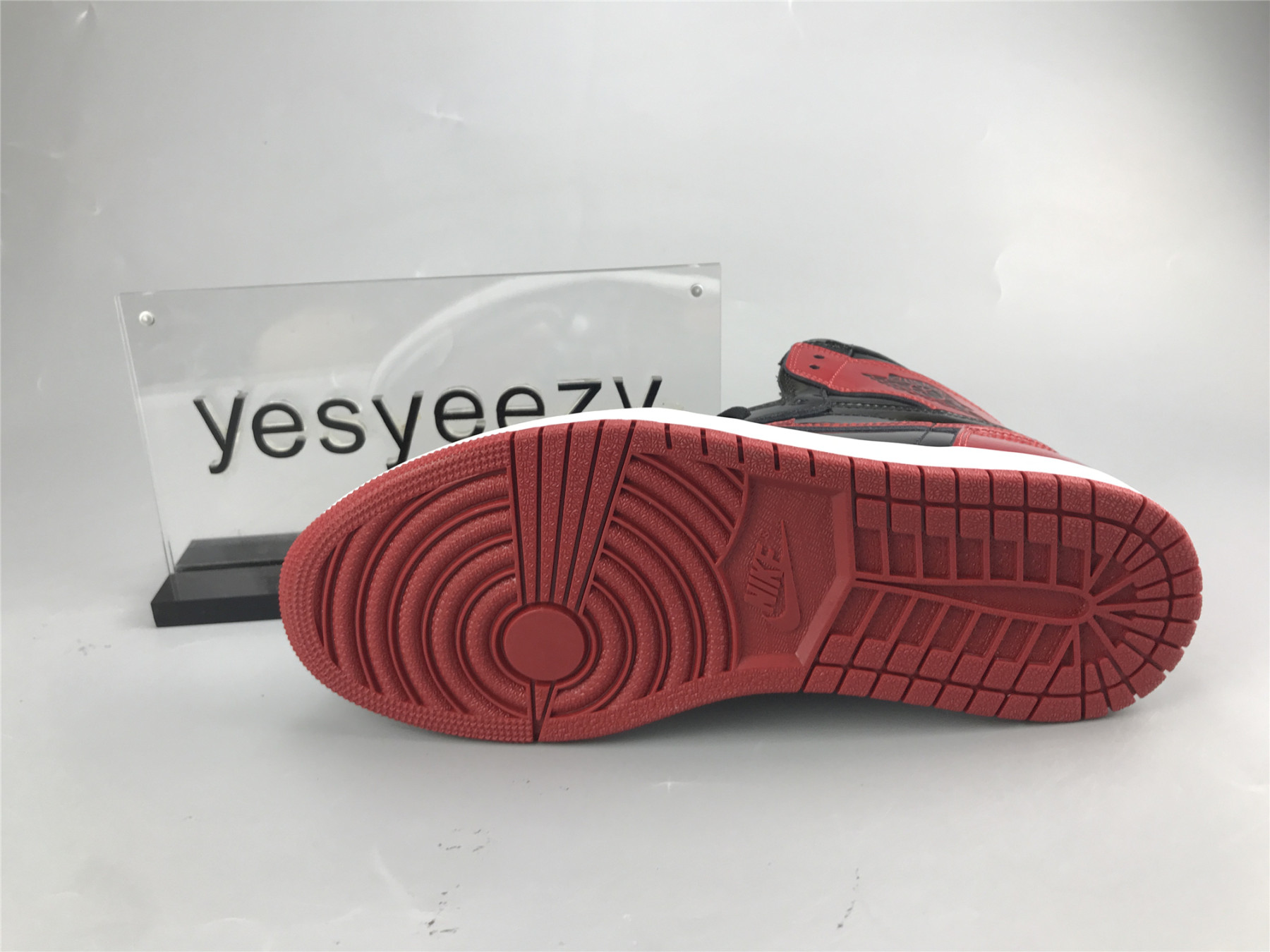 UA AIR JORDAN 1 RETRO HIGH OG PATENT 