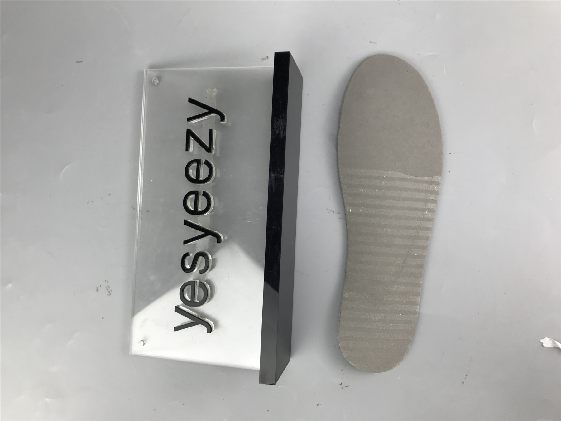 UA NIKE WMNS DUNK LOW 