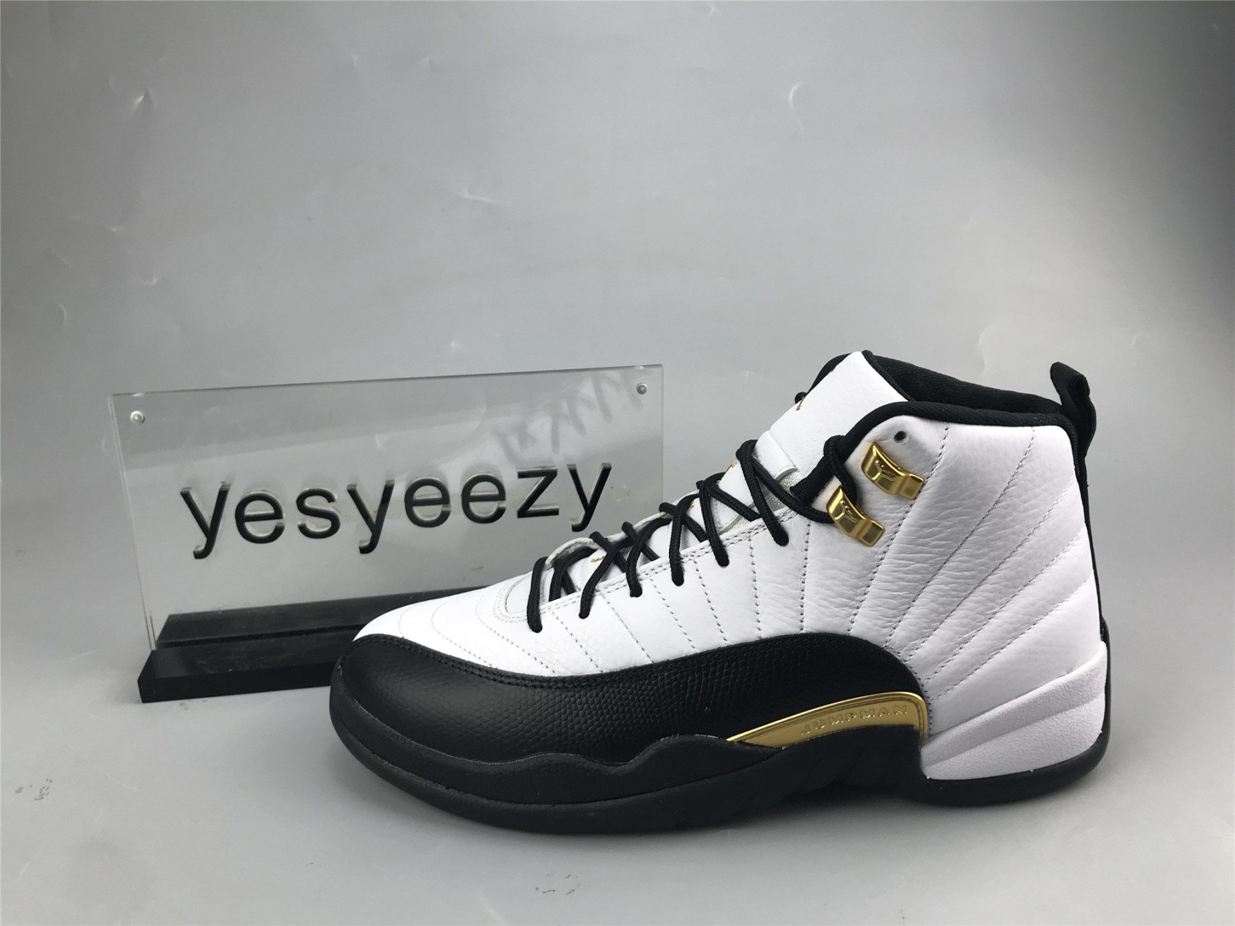 UA AIR JORDAN 12 RETRO 