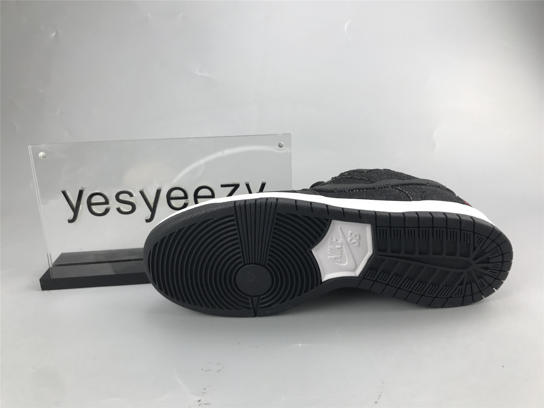 UA NIKE WASTED YOUTH X DUNK LOW SB 