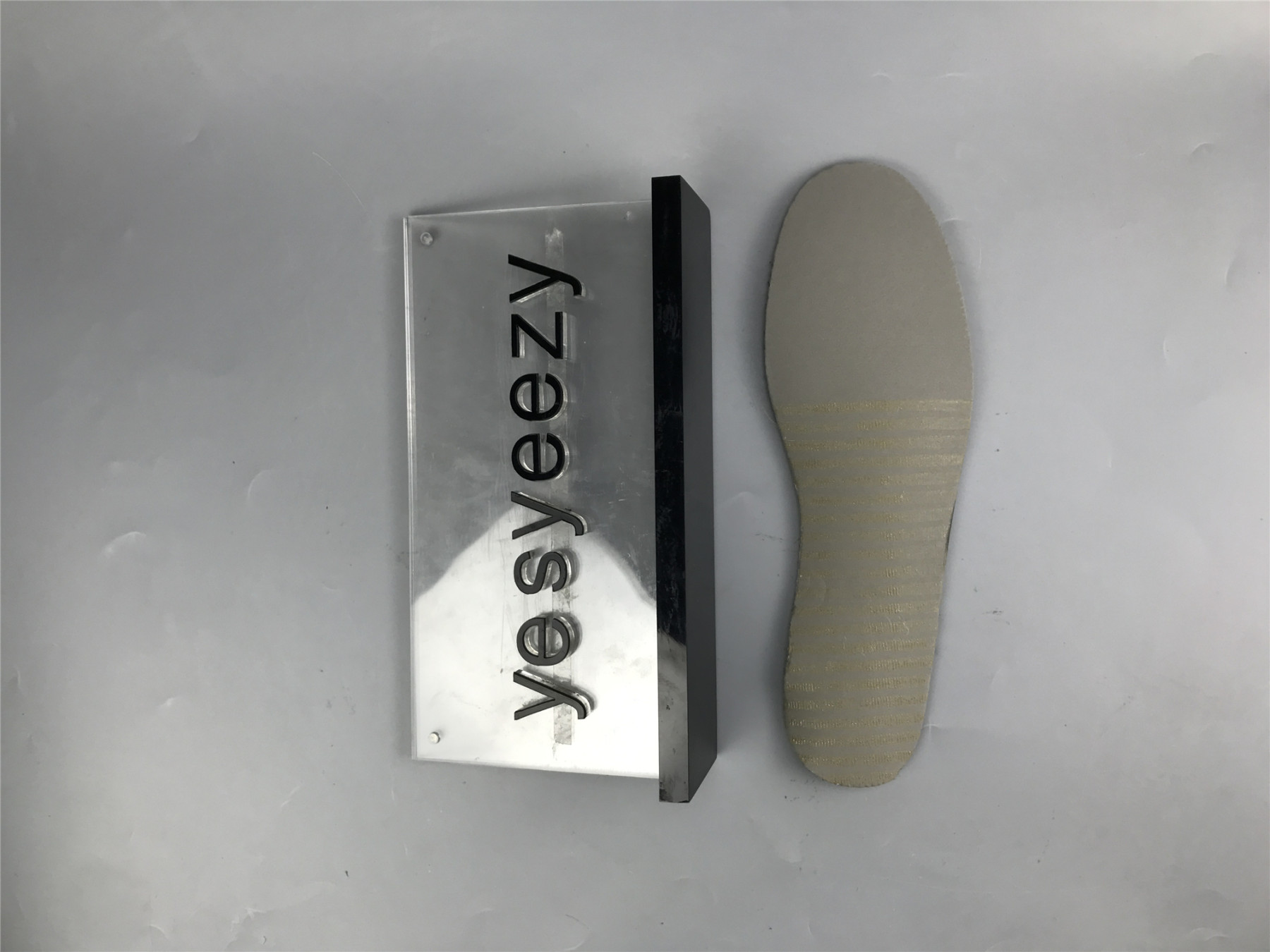 UA NIKE DUNK LOW SE MULTI-CAMO