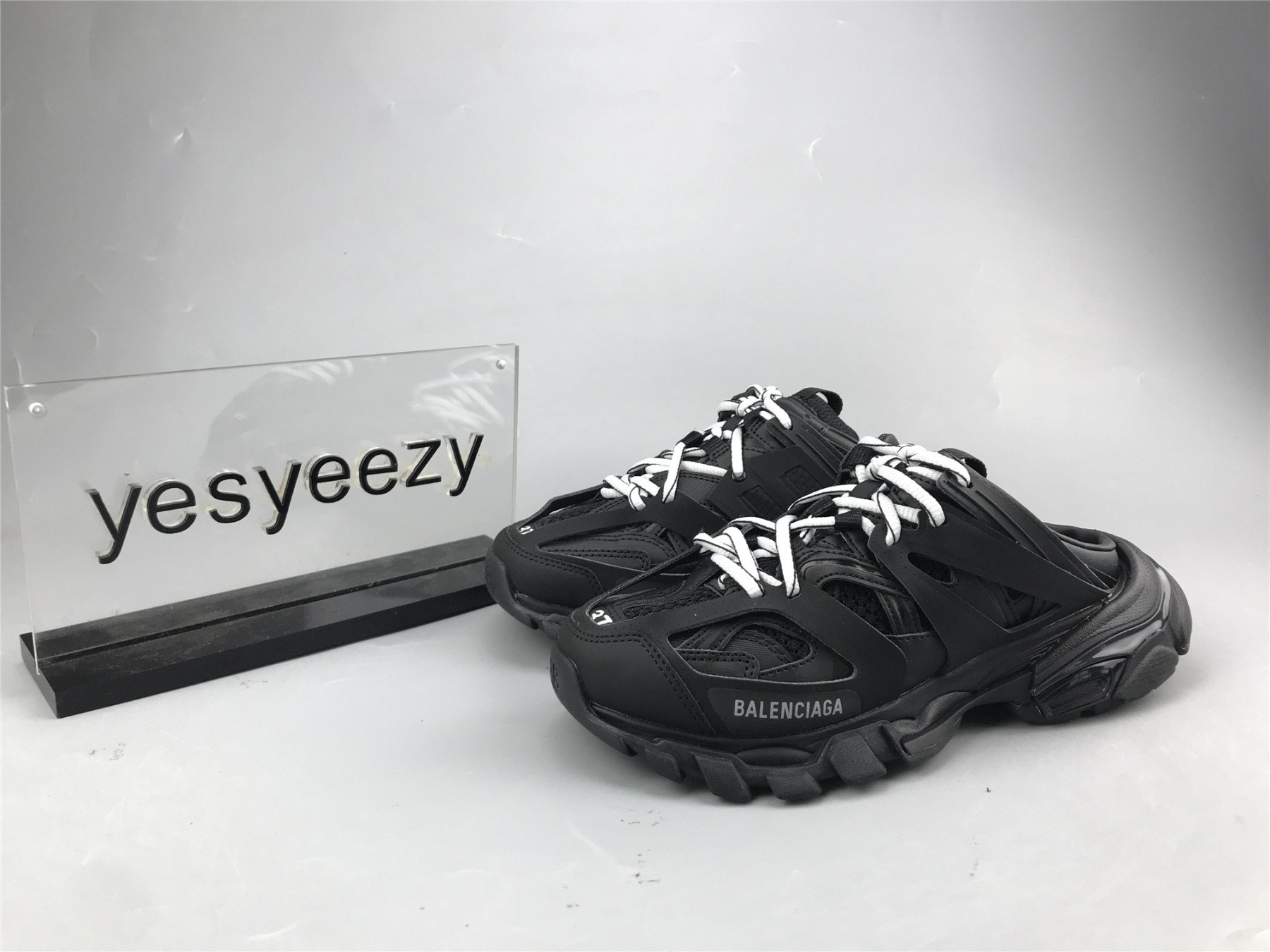 UA TRACK MULE BLACK