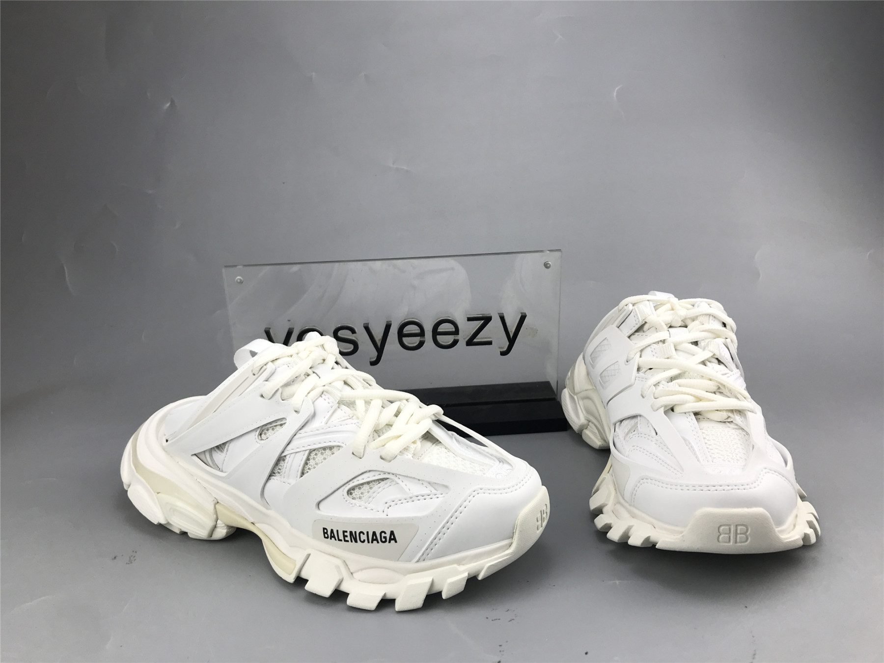 UA TRACK MULE WHITE