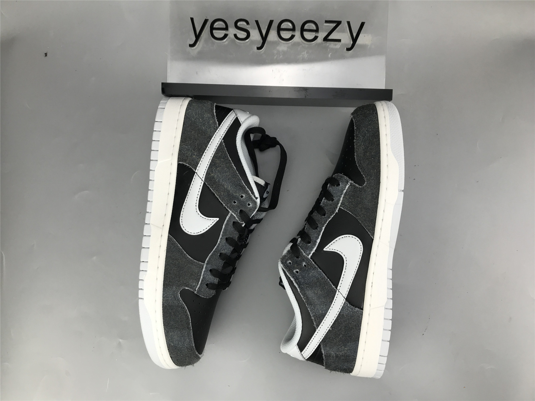 UA NIKE DUNK LOW PREMIUM 