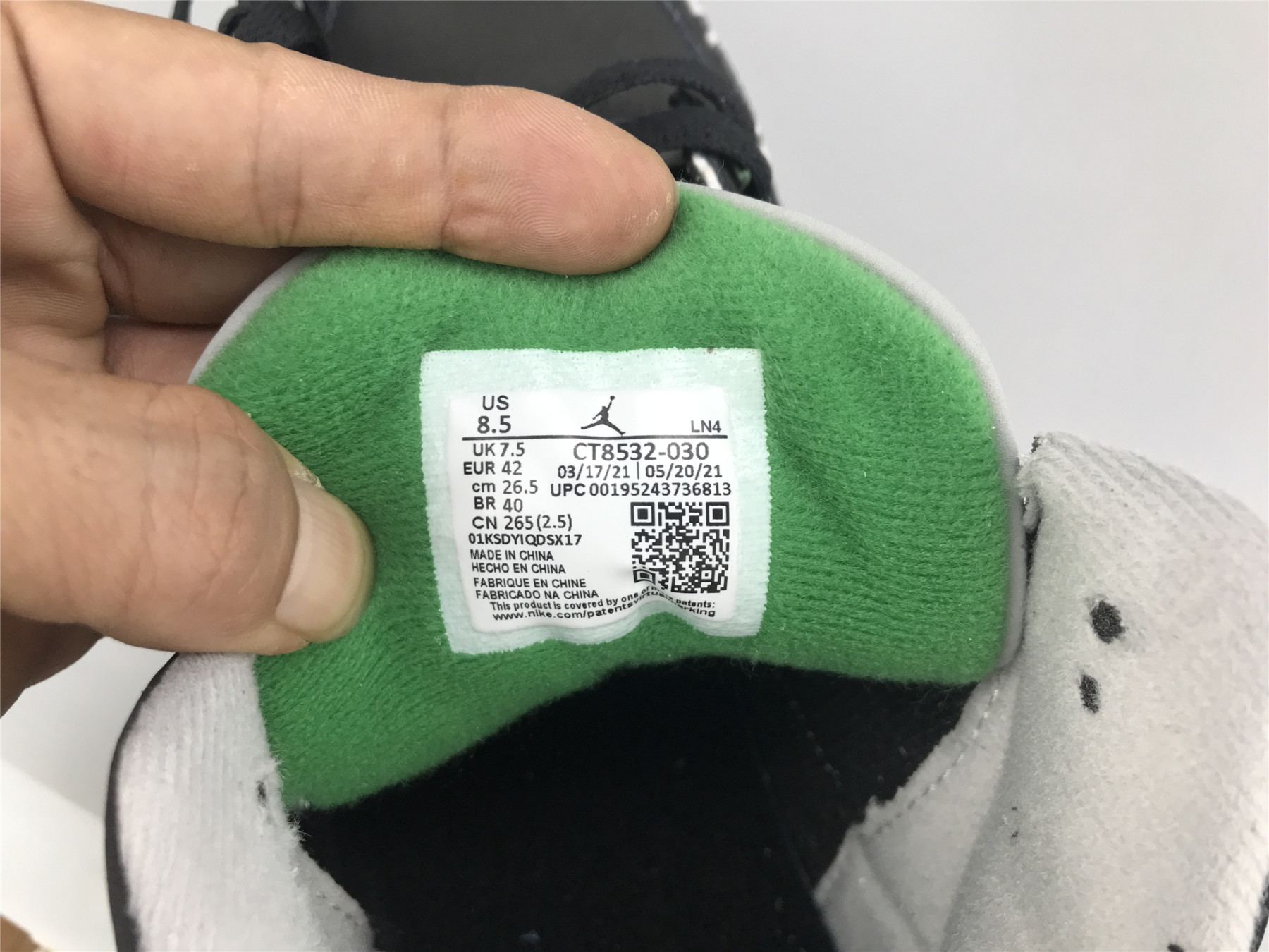 UA AIR JORDAN 3 â€œPINE GREENâ€