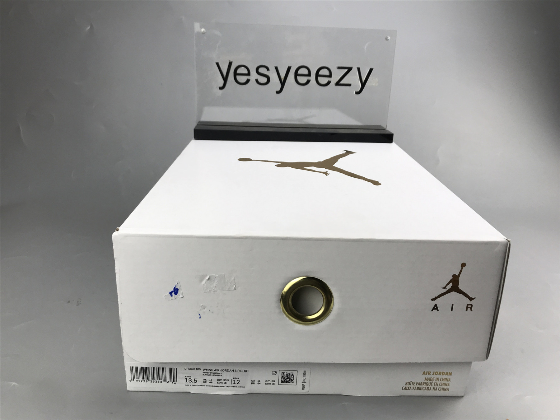 UA WMNS AIR JORDAN 6 RETRO 