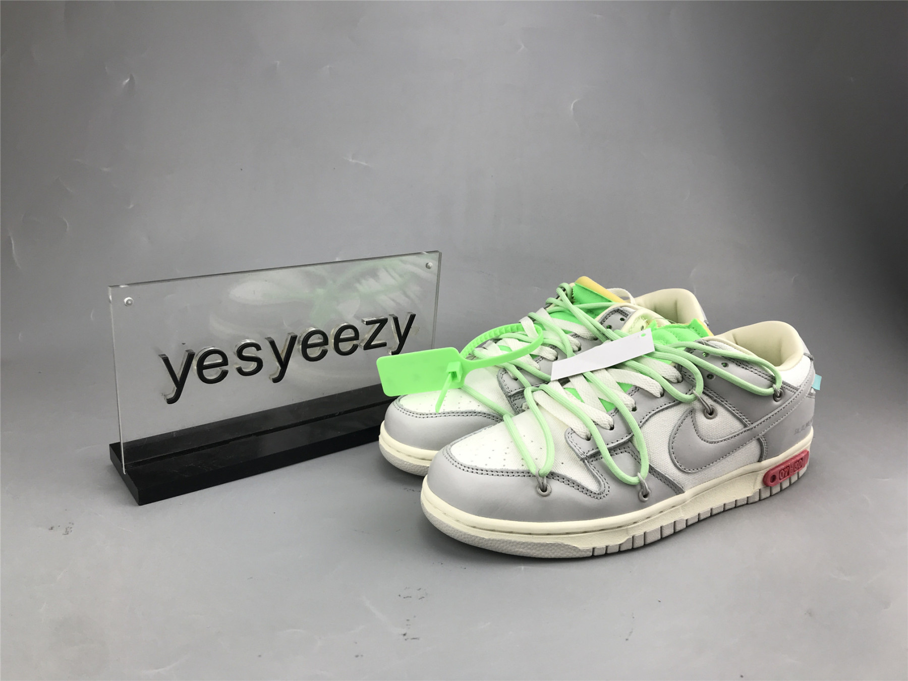 UA NIKE OFF-WHITE X DUNK LOW 