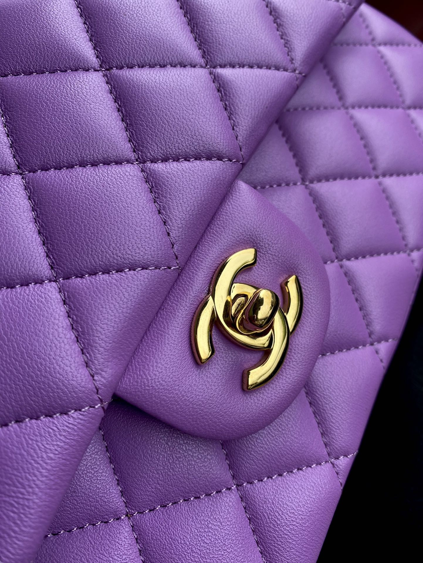 Ch**el Classic Flap Bag 15.5x25.5x6.5cm