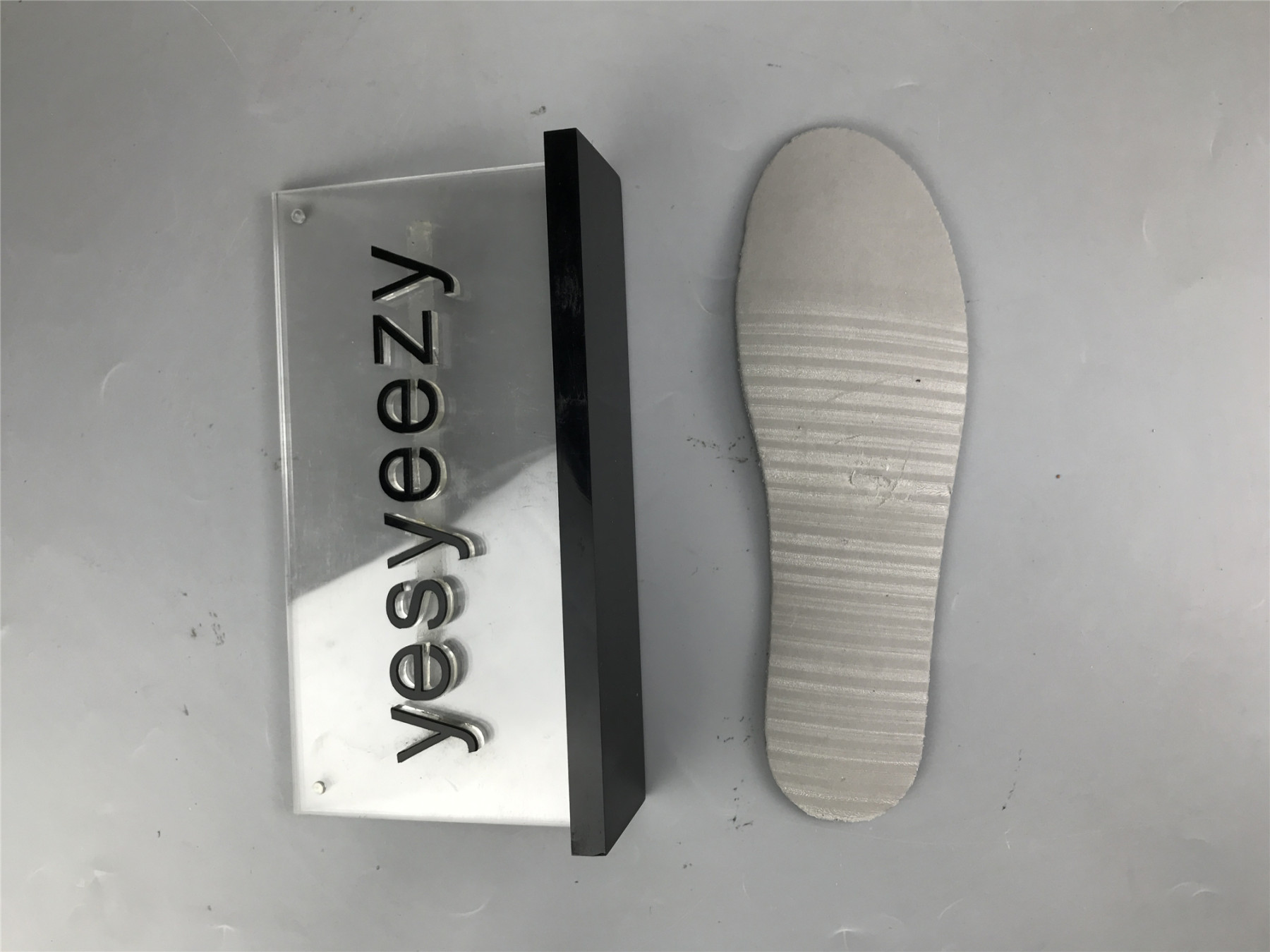 UA NIKE WMNS DUNK LOW 