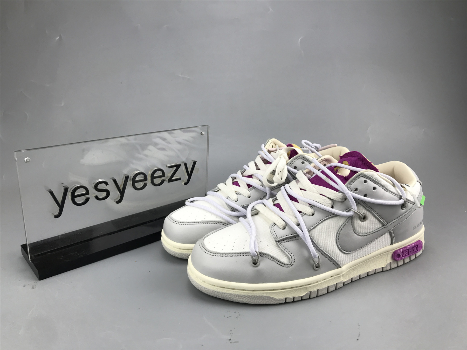 UA NIKE OFF-WHITE X DUNK LOW 