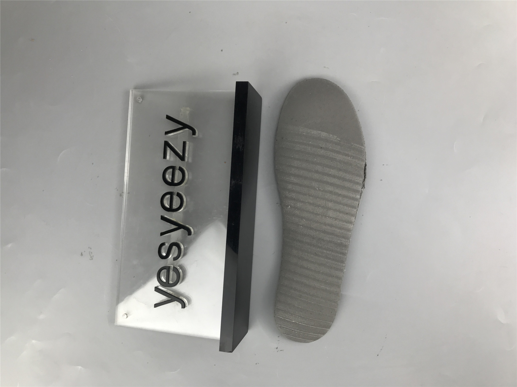 UA NIKE WMNS DUNK LOW 