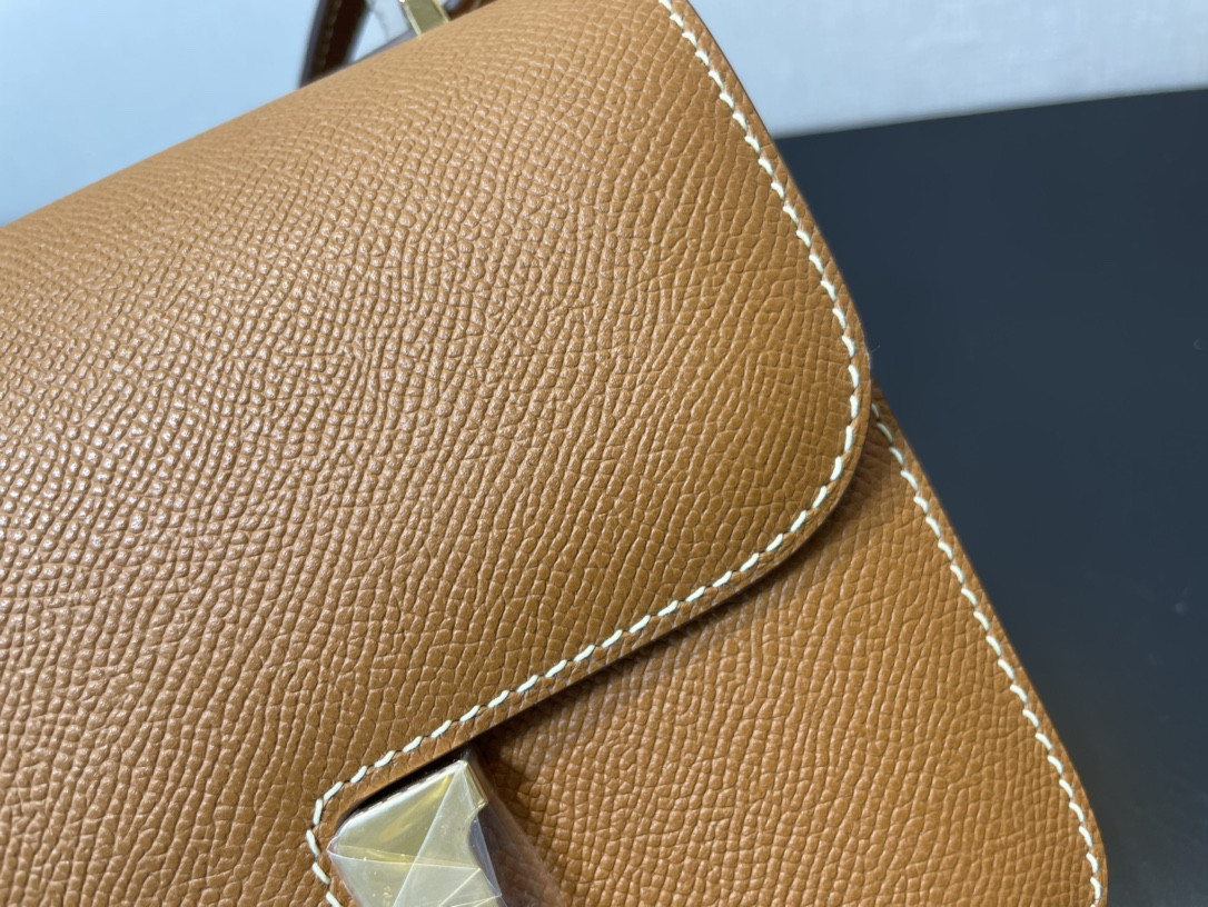 H**me5 Constance 24  Epsom leather gold hardware 9.4"x5.9"x3"