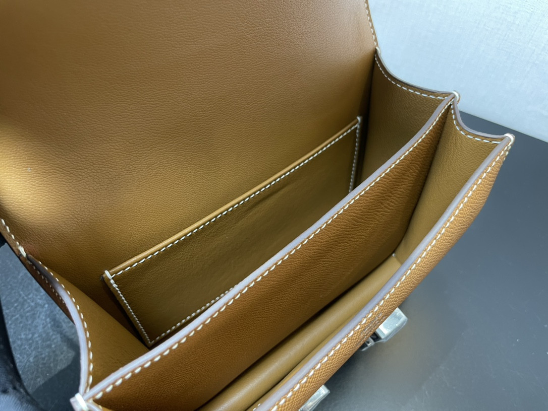 H**me5 Constance 19 Epsom Silver Hardware 7.25" x 6.25" x 2.25"