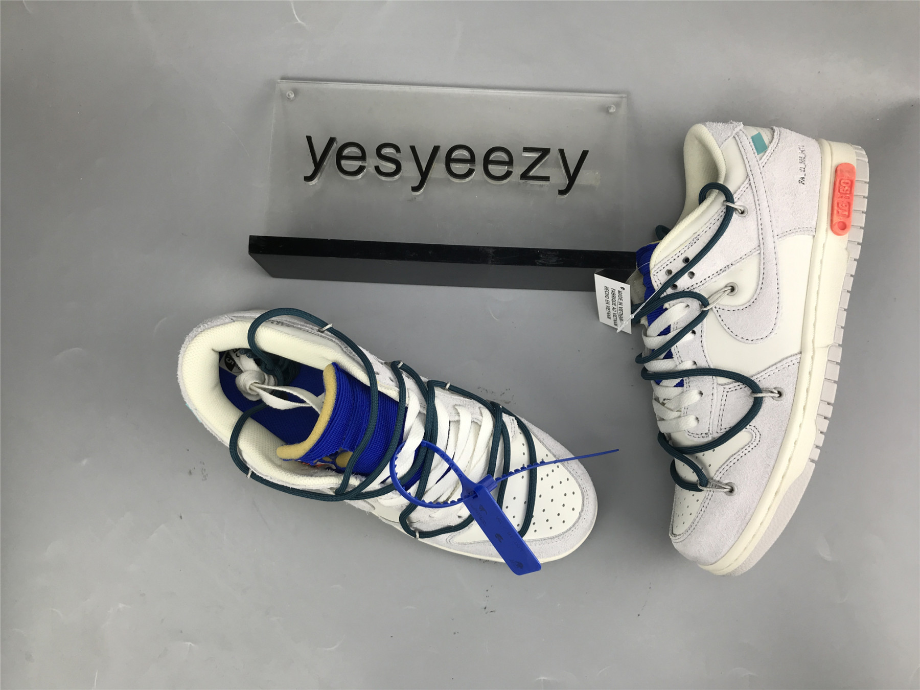 UA NIKE OFF-WHITE X DUNK LOW 