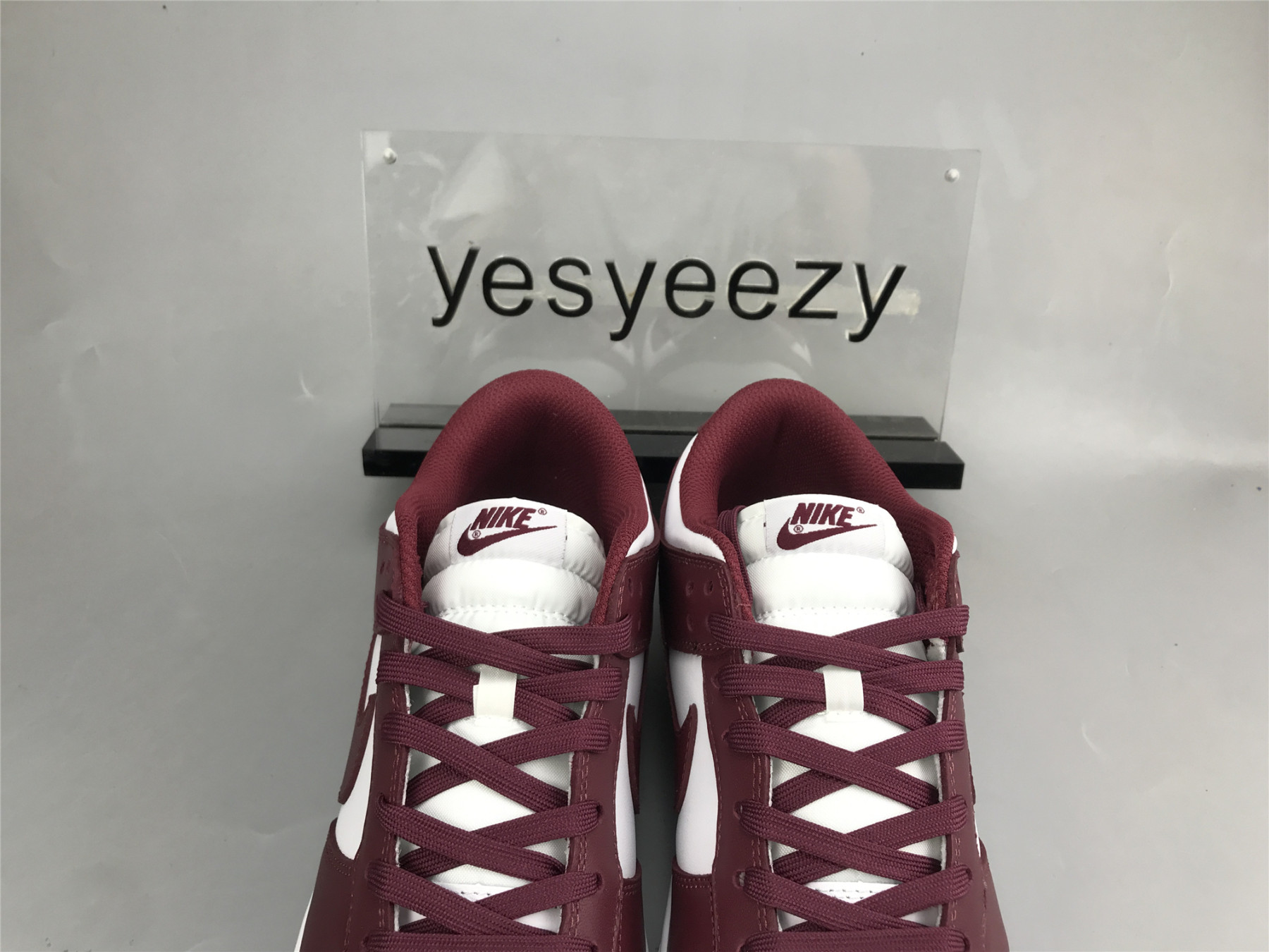 UA NIKE WMNS DUNK LOW 