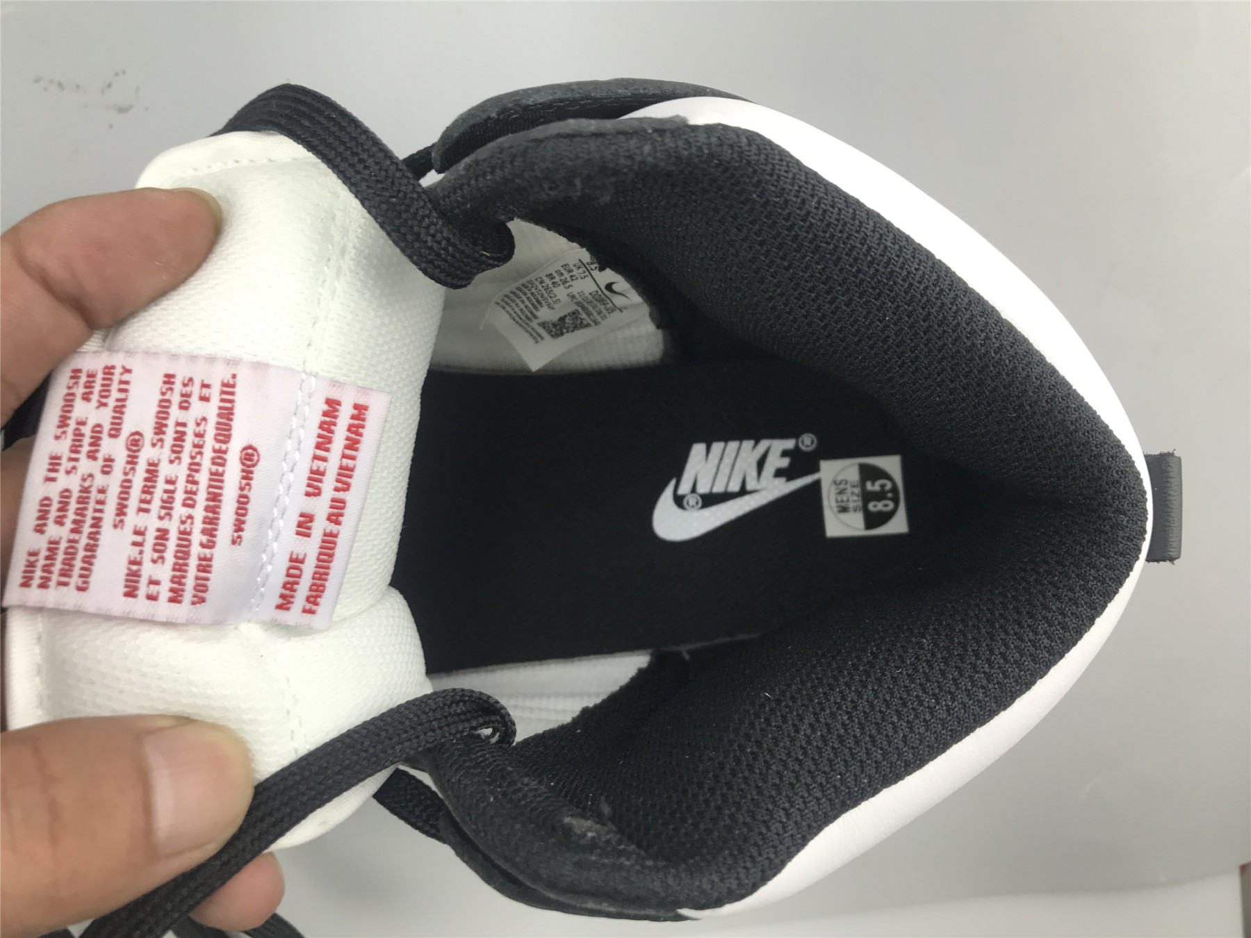 UA NIKE WMNS DUNK HIGH 